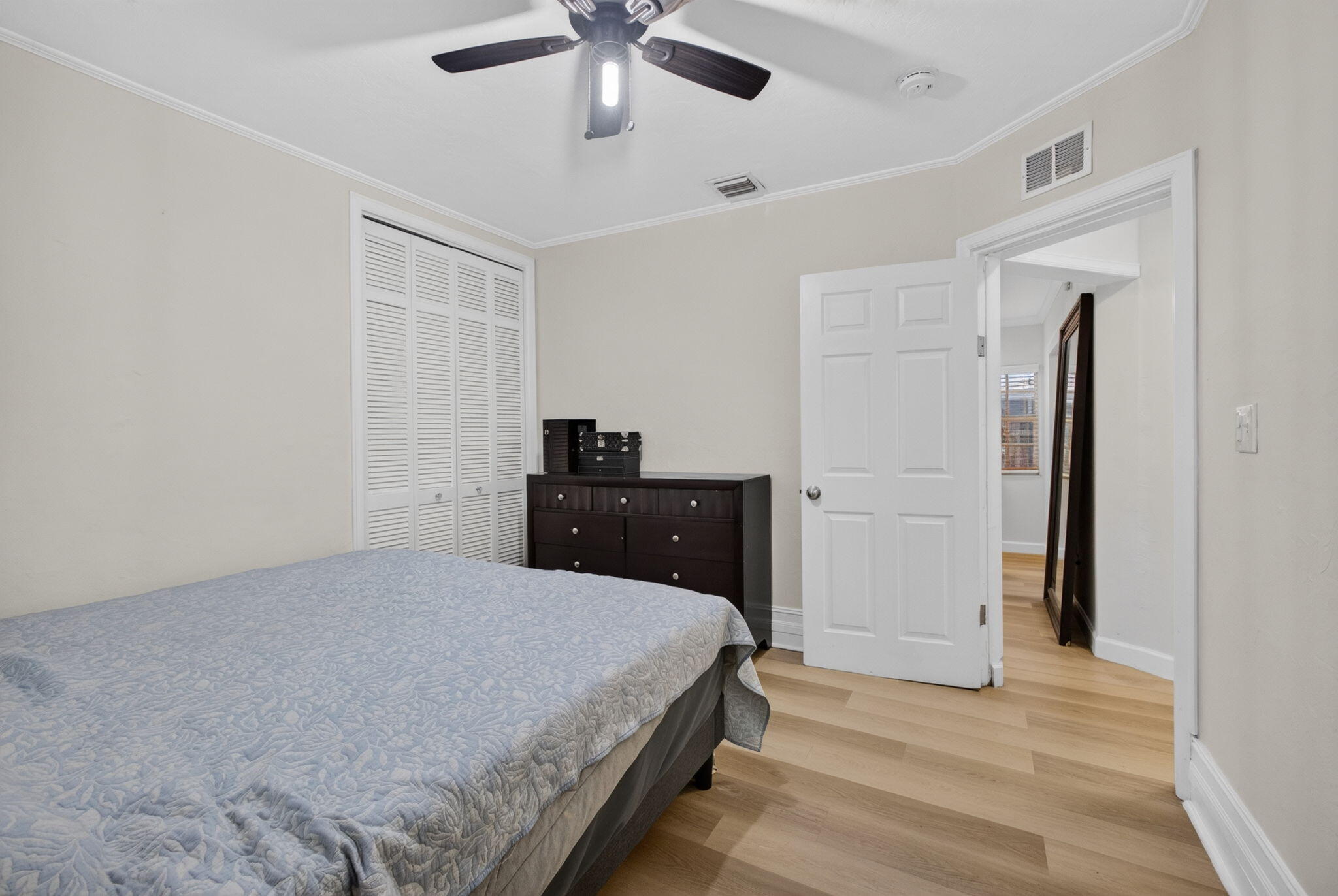 NORTH LAKE WORTH - Residential Income