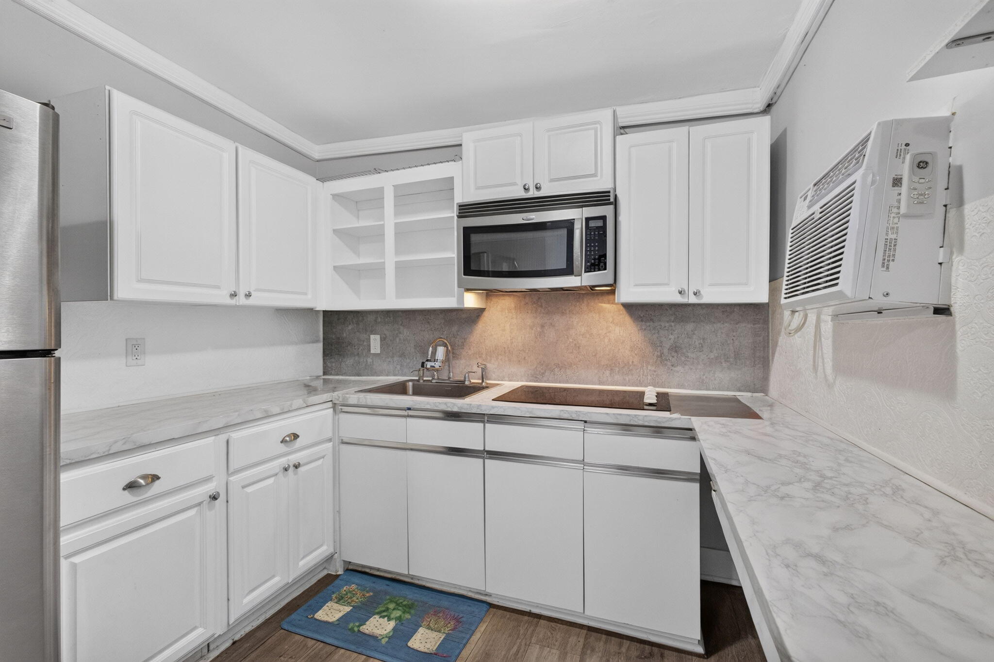 NORTH LAKE WORTH - Residential Income