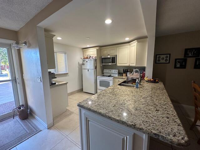 VILLAGE ROYALE GREENWOOD CONDO - Residential Lease