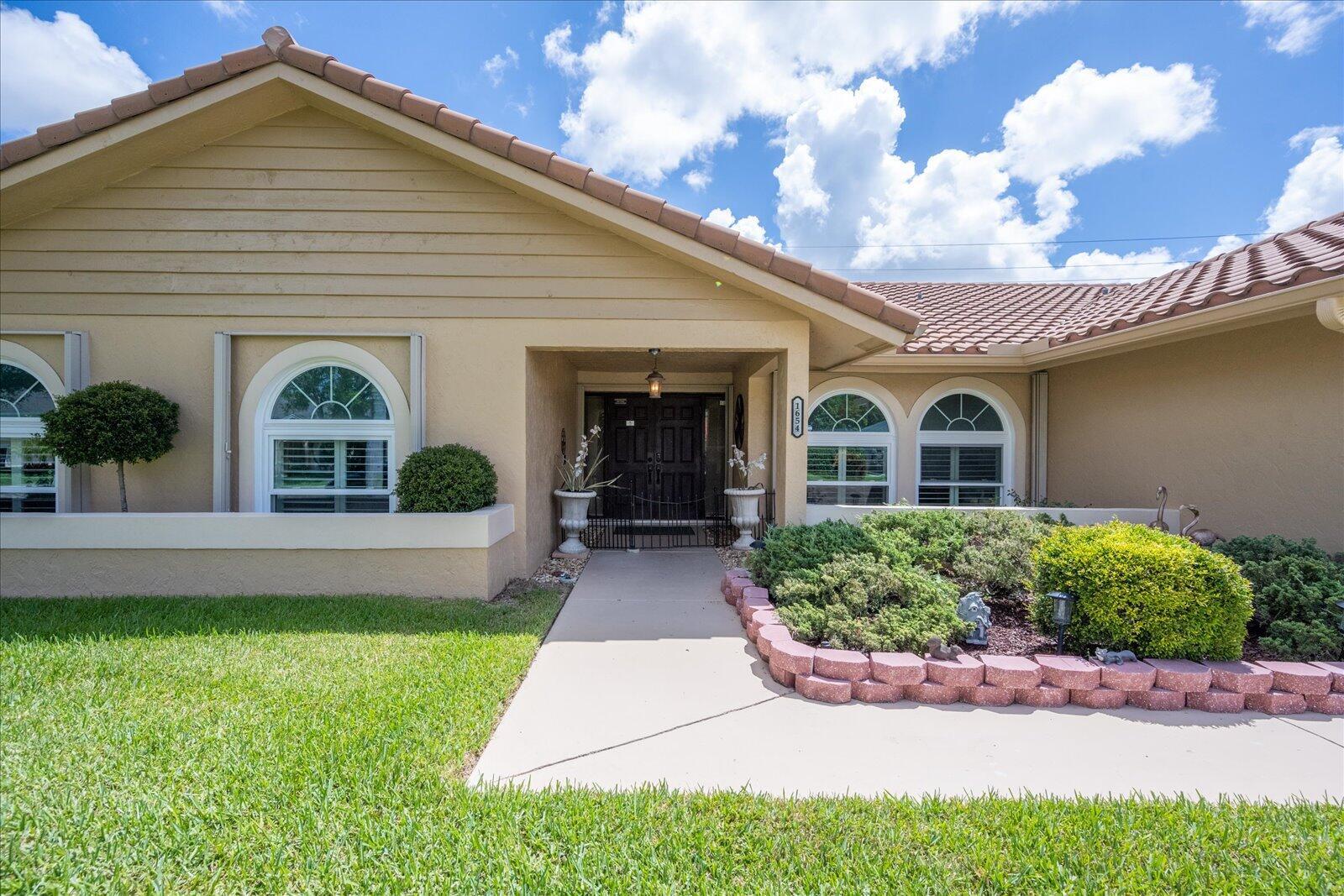 GREENVIEW SHORES 2 OF WELLINGTON - Residential Lease
