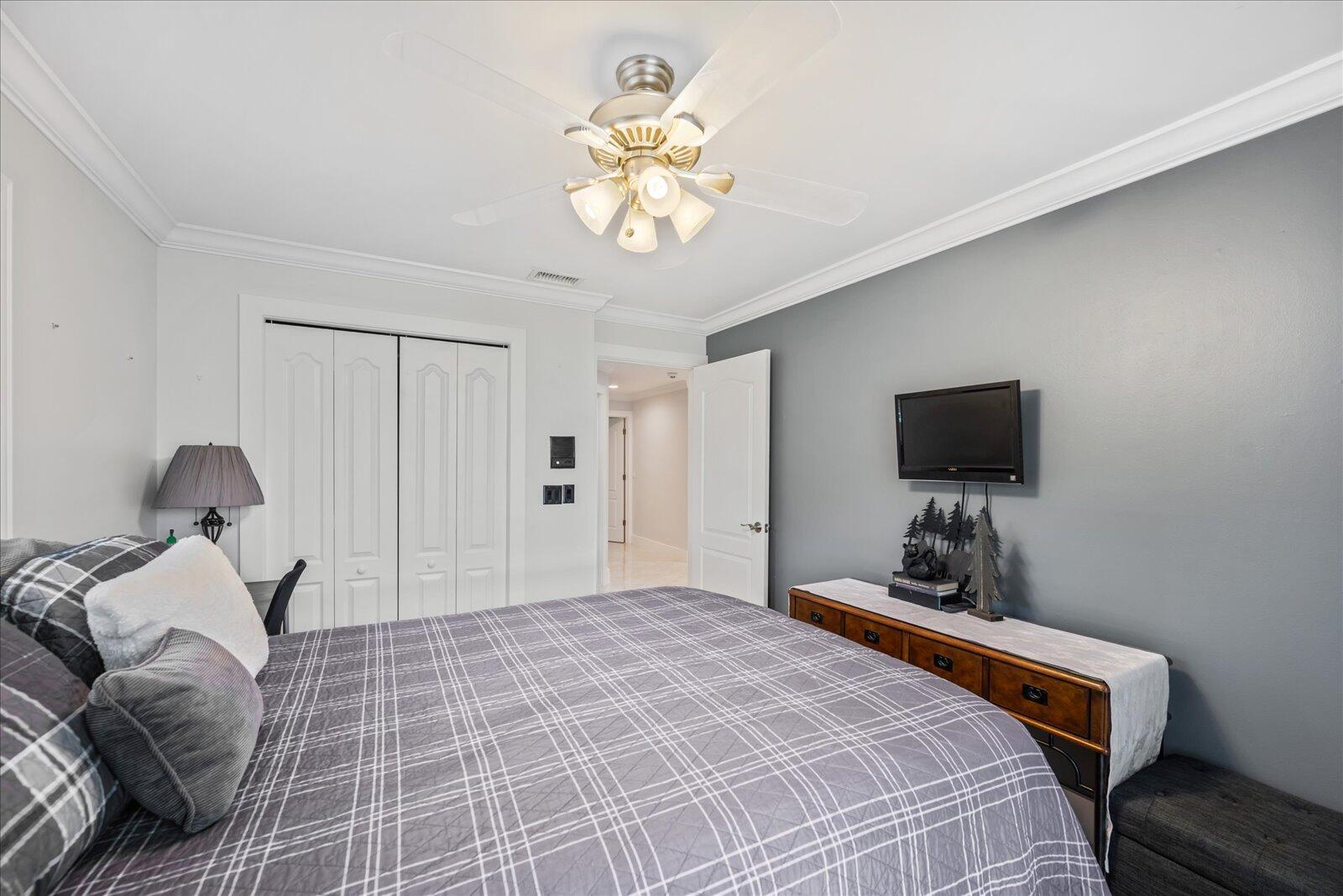 GREENVIEW SHORES 2 OF WELLINGTON - Residential Lease