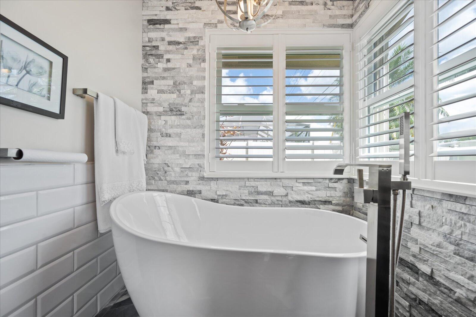 GREENVIEW SHORES 2 OF WELLINGTON - Residential Lease