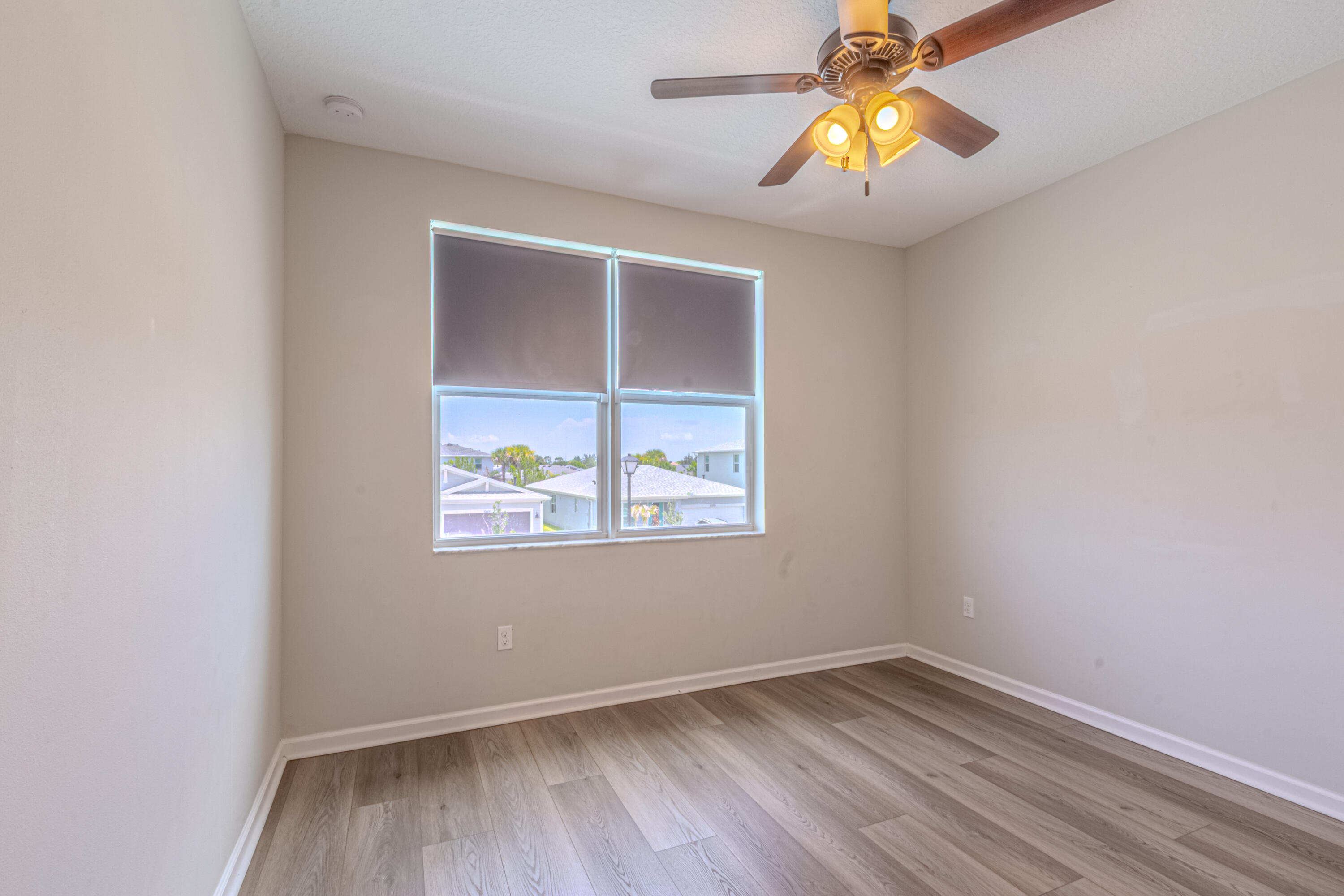 EMERY II - Residential
