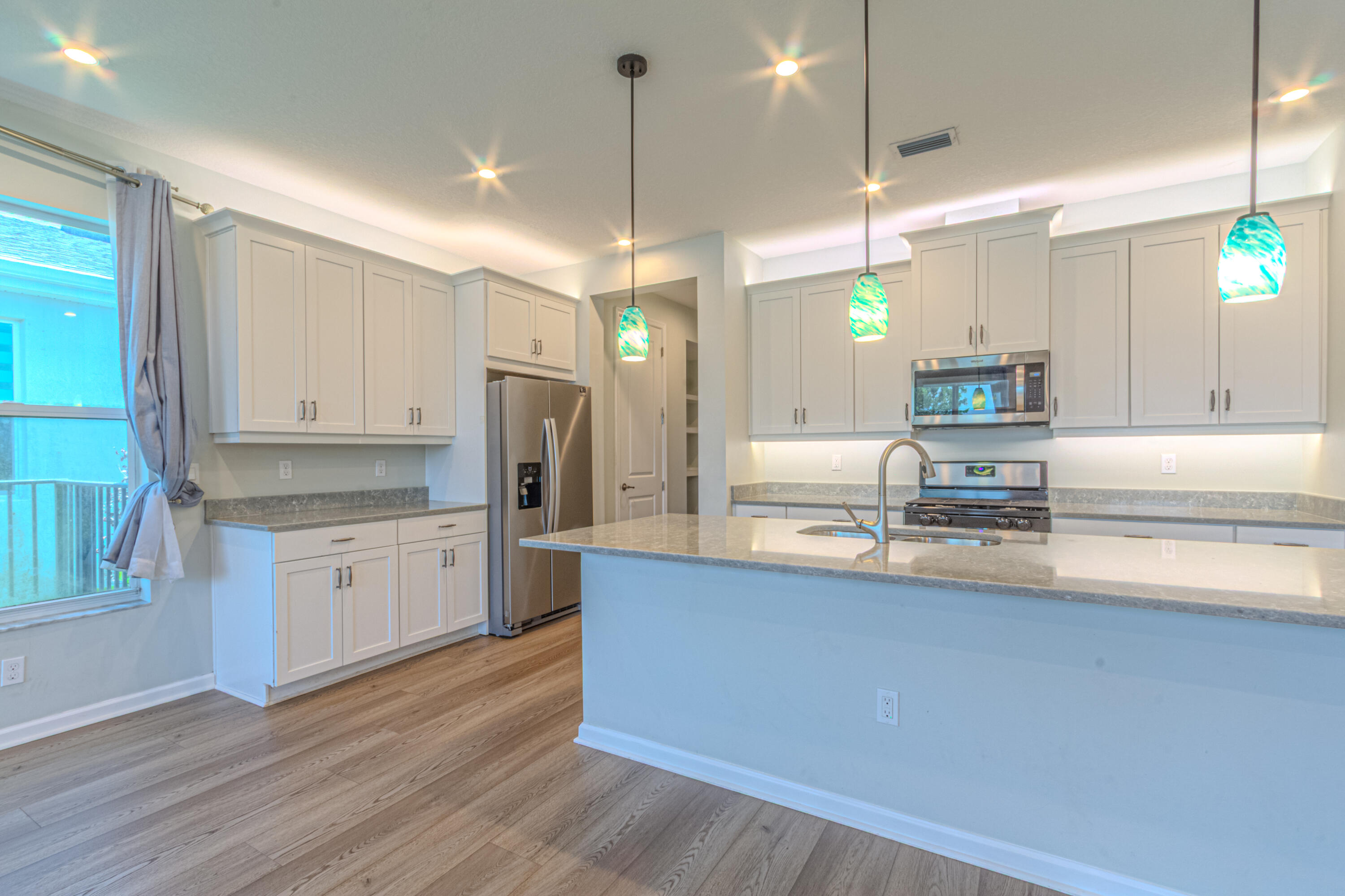 EMERY II - Residential