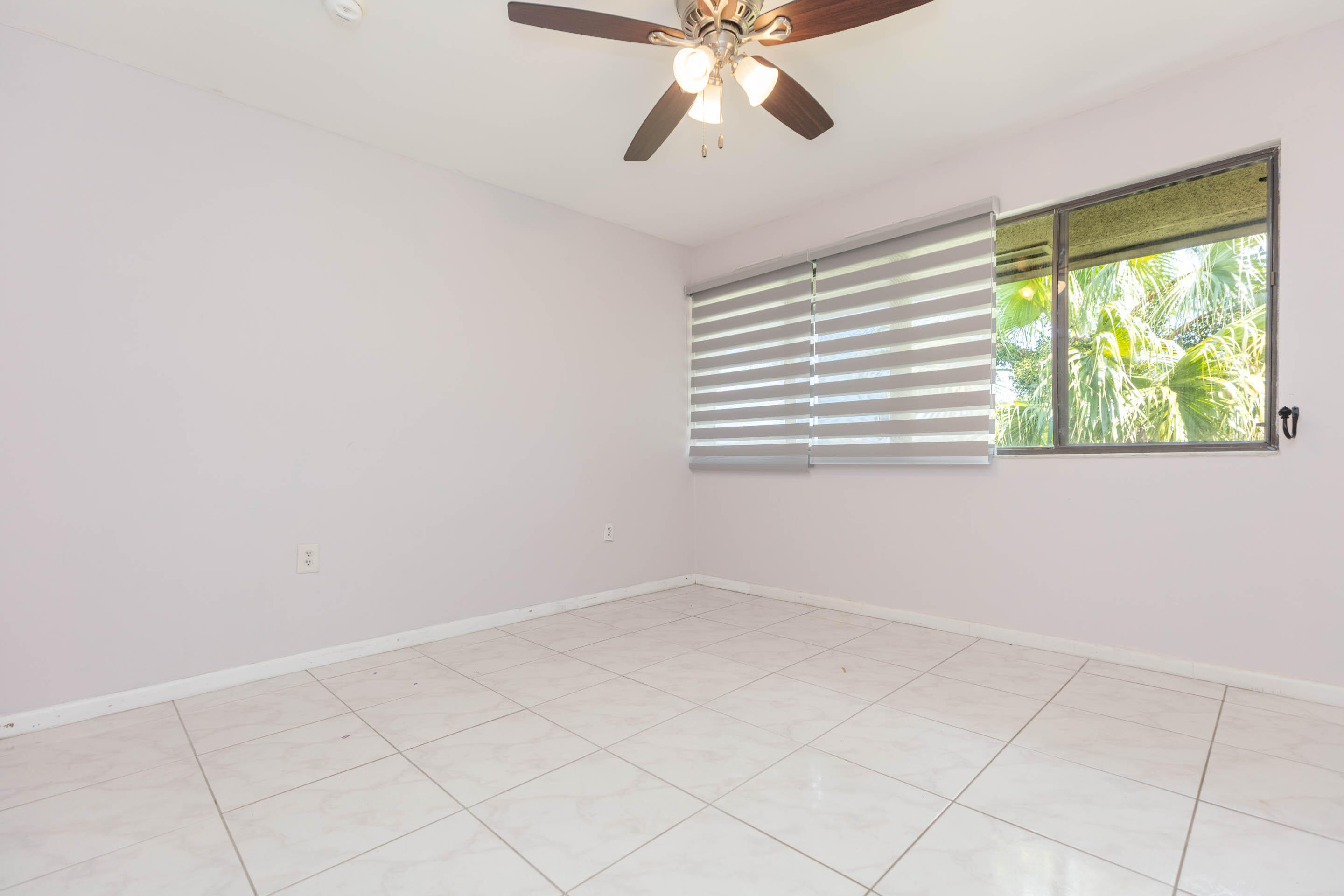 VILLAGE LAKE CONDO - Residential