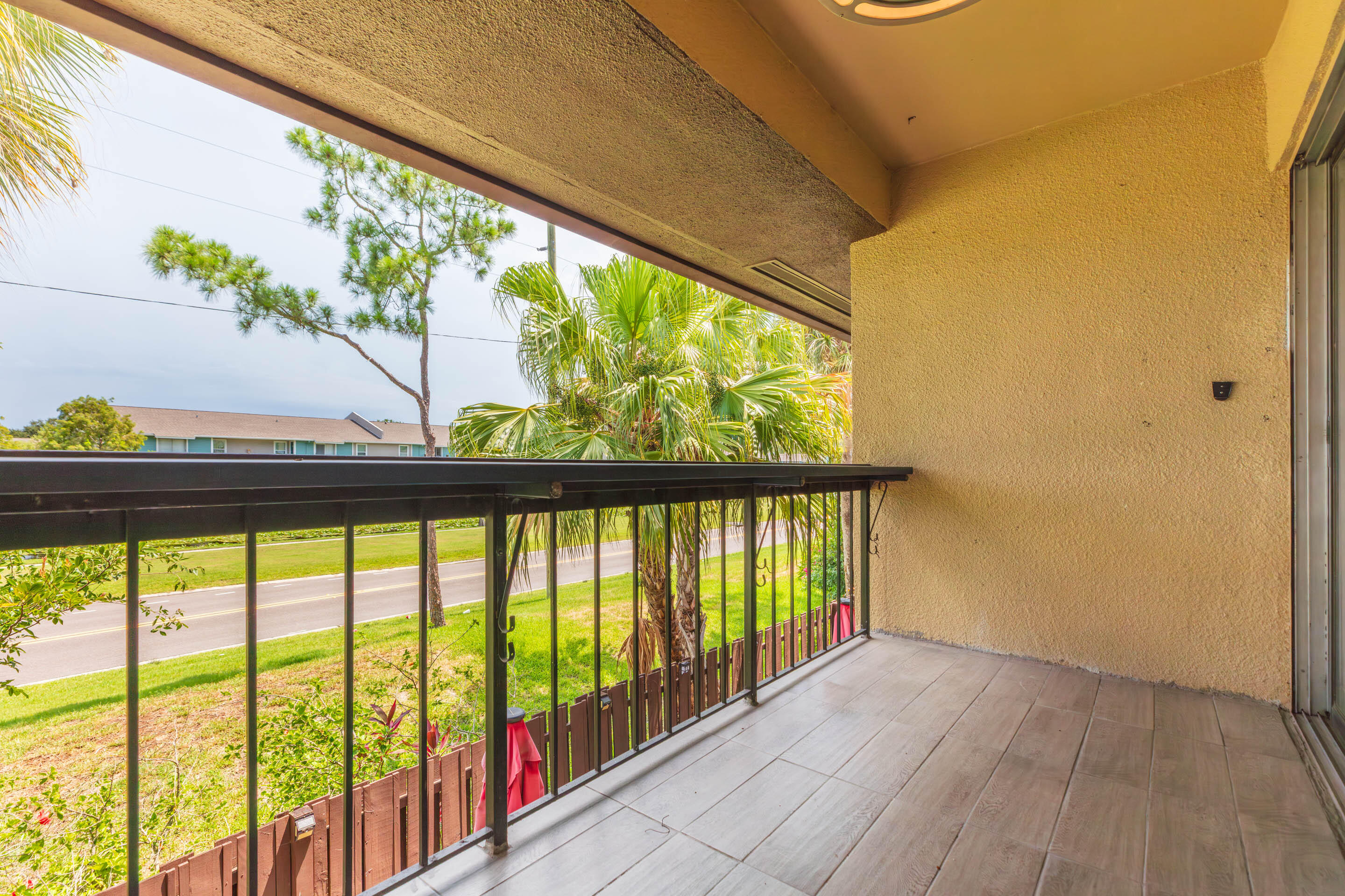 VILLAGE LAKE CONDO - Residential