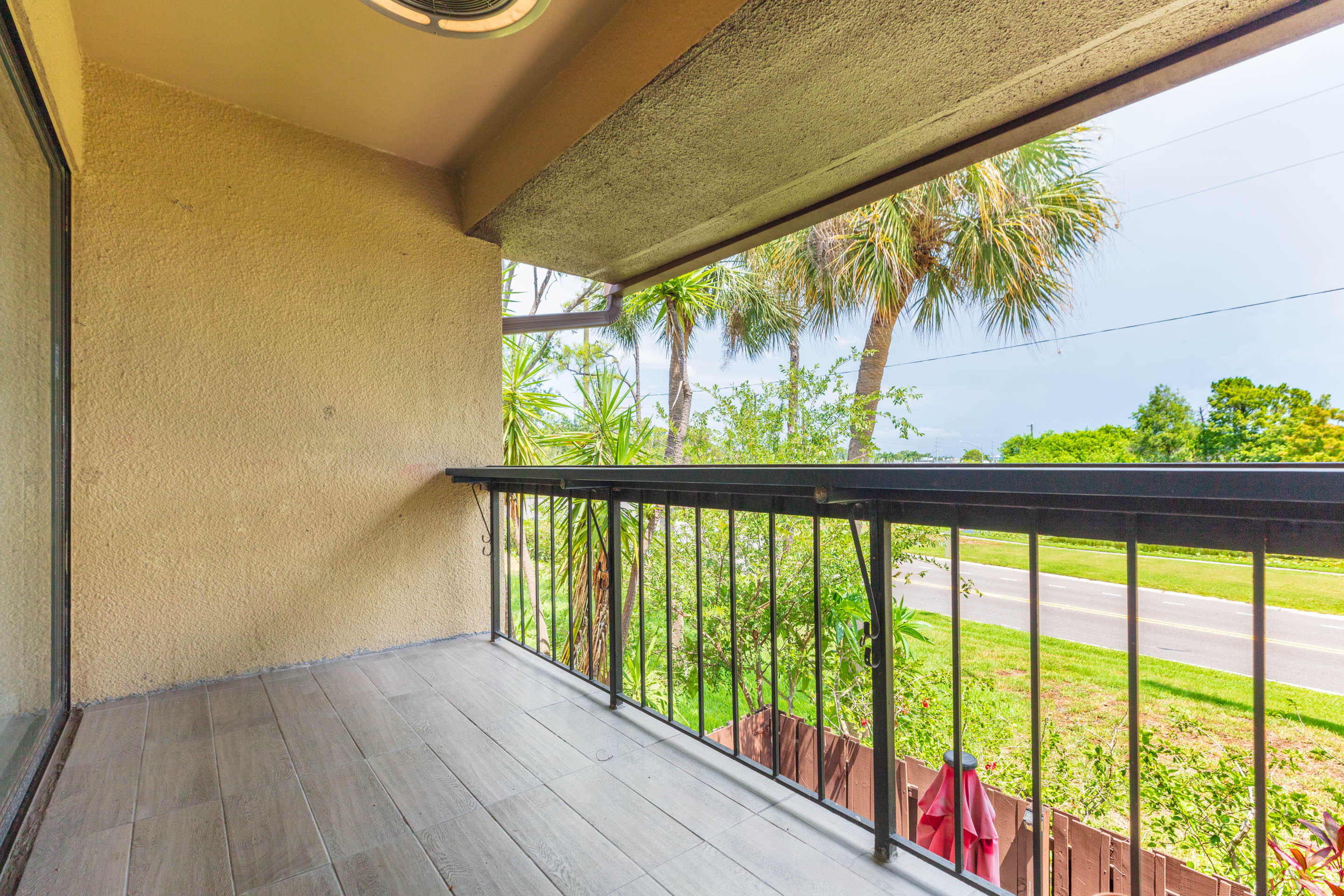VILLAGE LAKE CONDO - Residential