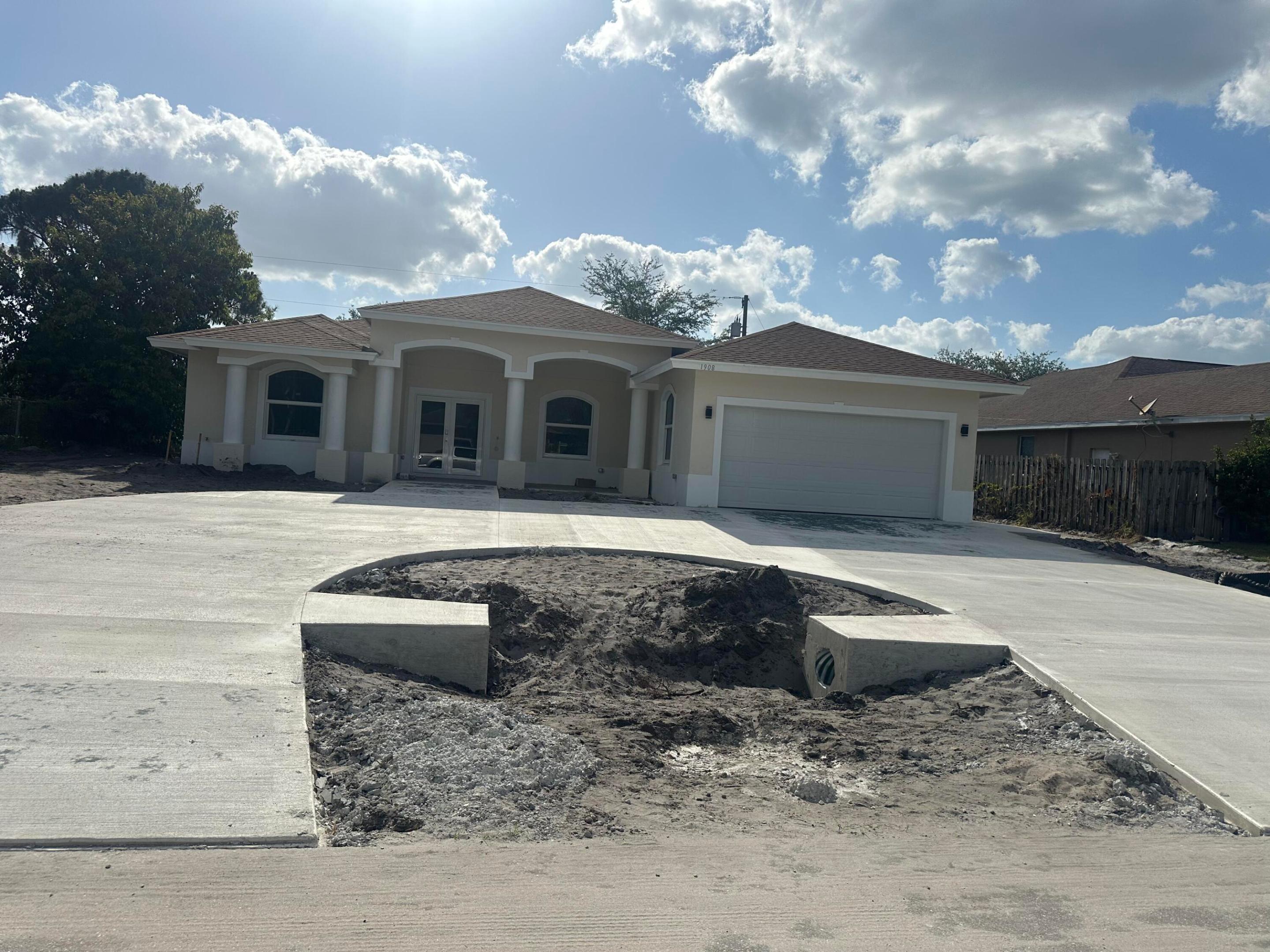 PORT ST LUCIE SECTION 8 - Residential