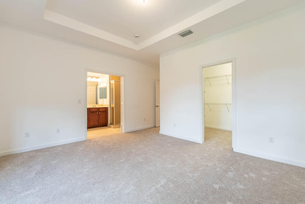 WELLINGTON PARC - Residential Lease
