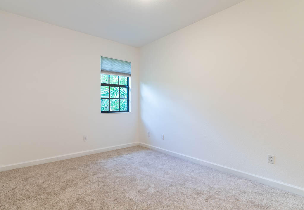 WELLINGTON PARC - Residential Lease