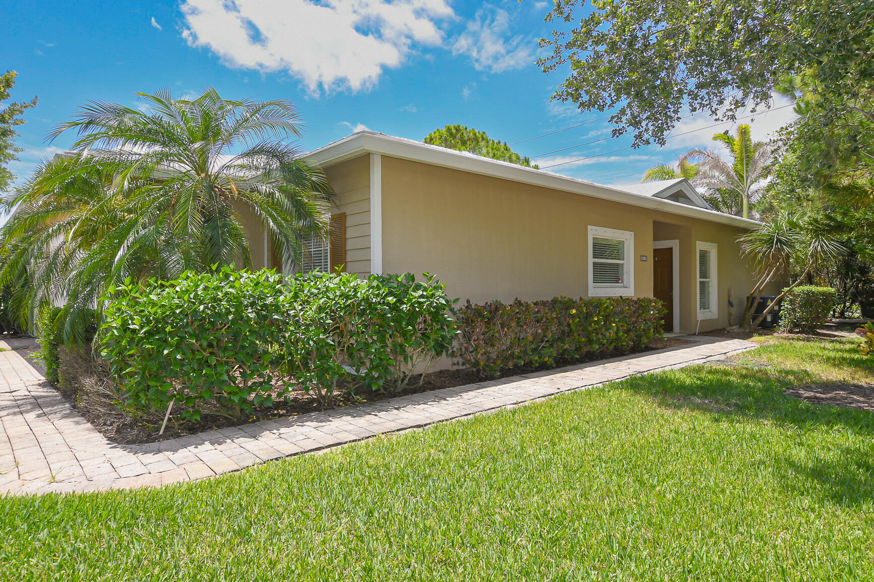 RIVER PLACE ON THE ST LUCIE NO 5 - Residential Lease