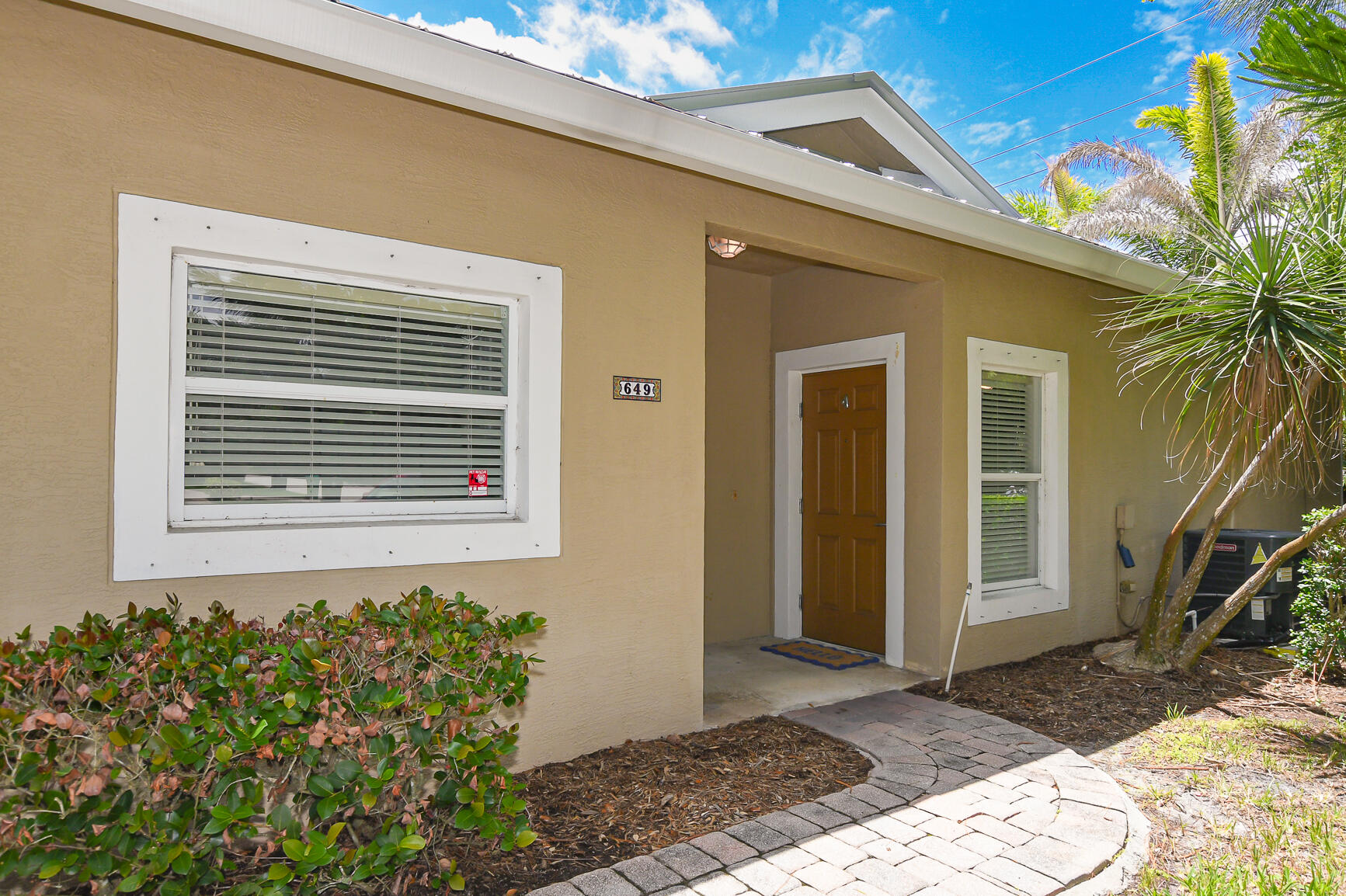 RIVER PLACE ON THE ST LUCIE NO 5 - Residential Lease