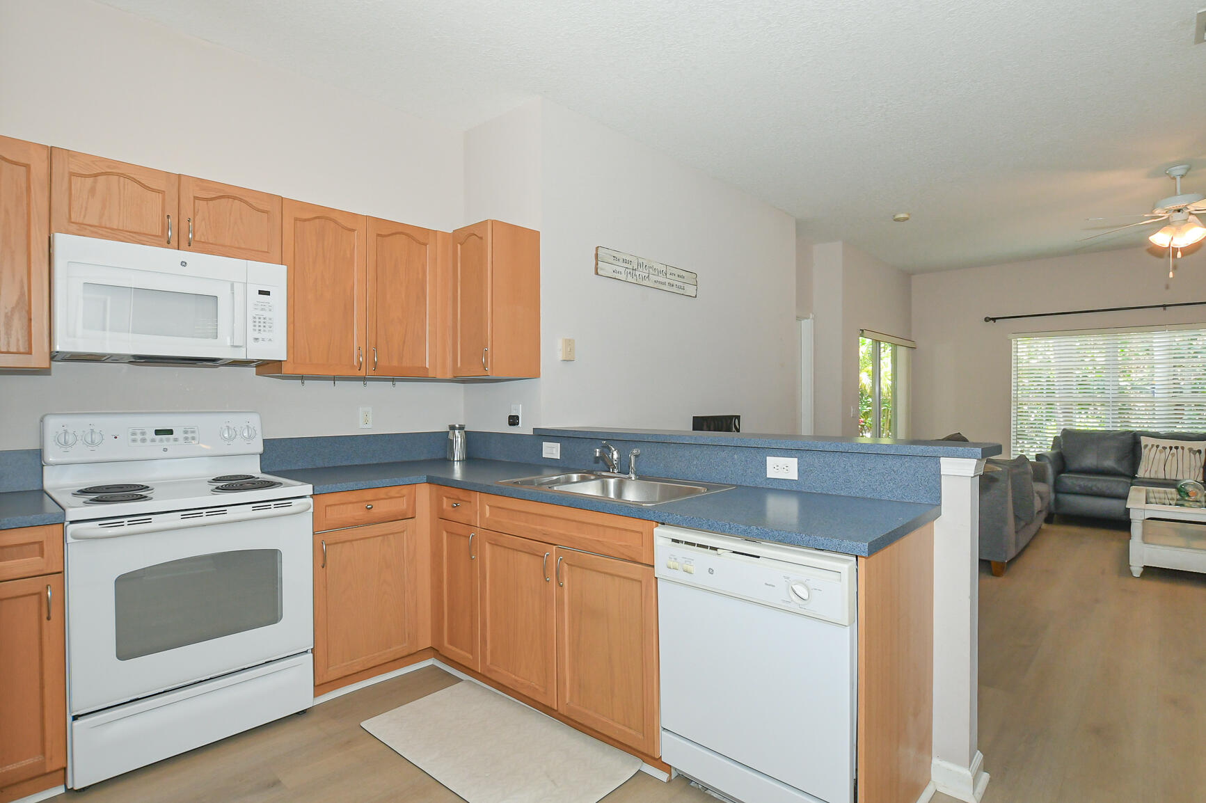 RIVER PLACE ON THE ST LUCIE NO 5 - Residential Lease