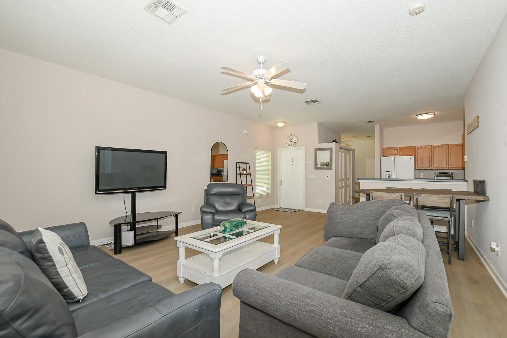 RIVER PLACE ON THE ST LUCIE NO 5 - Residential Lease