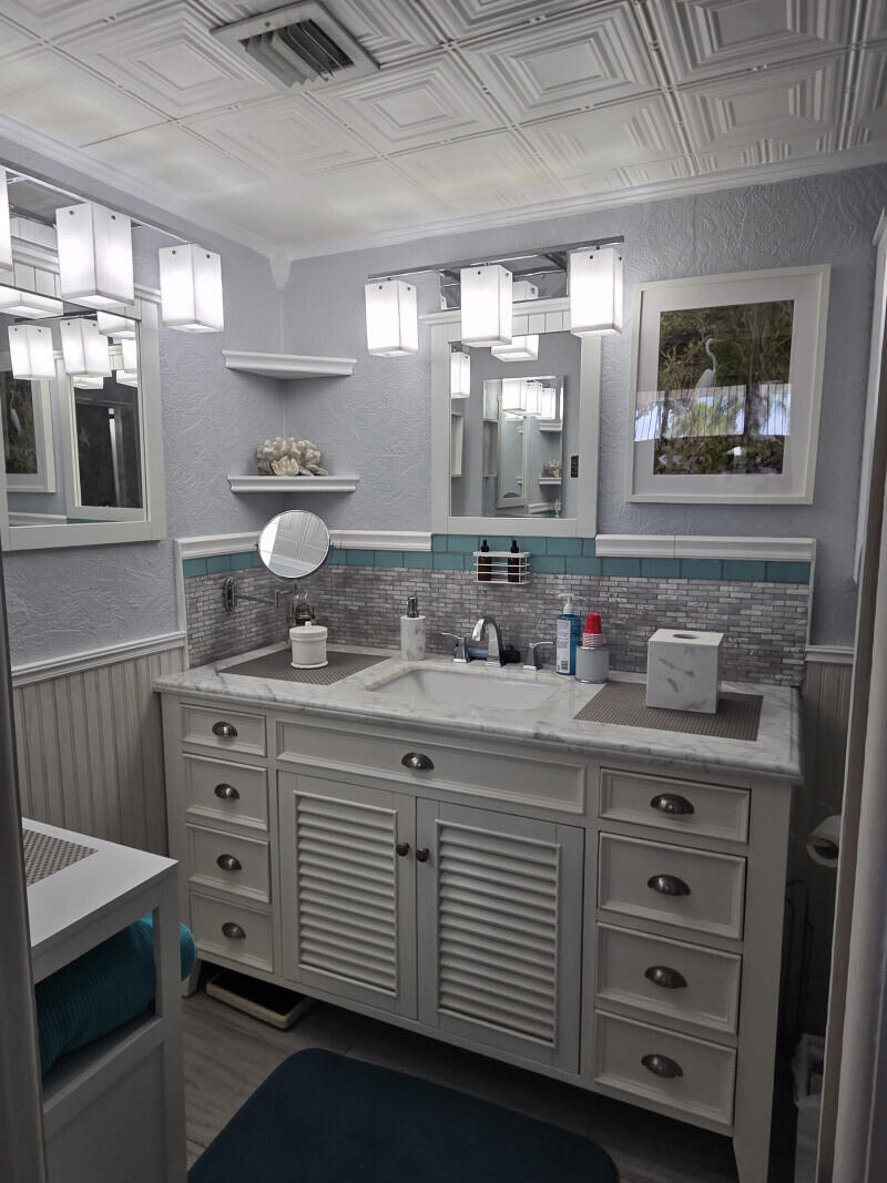 CIRCLE BAY YACHT CLUB CONDO - Residential