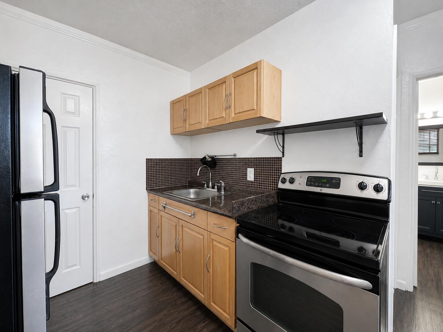 HOLLYWOOD - Residential Lease