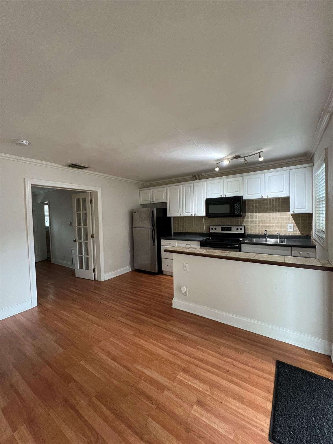 HEMINGWAY AT MIDDLE RIVER - Residential Lease