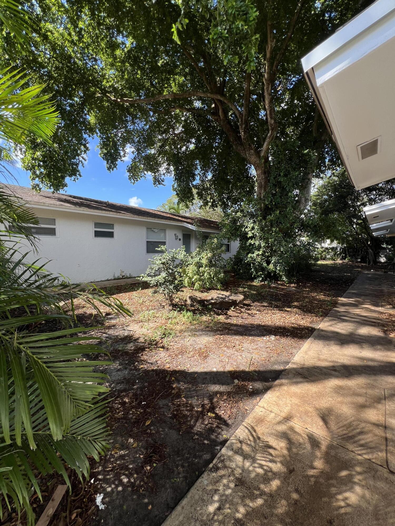 HEMINGWAY AT MIDDLE RIVER - Residential Lease