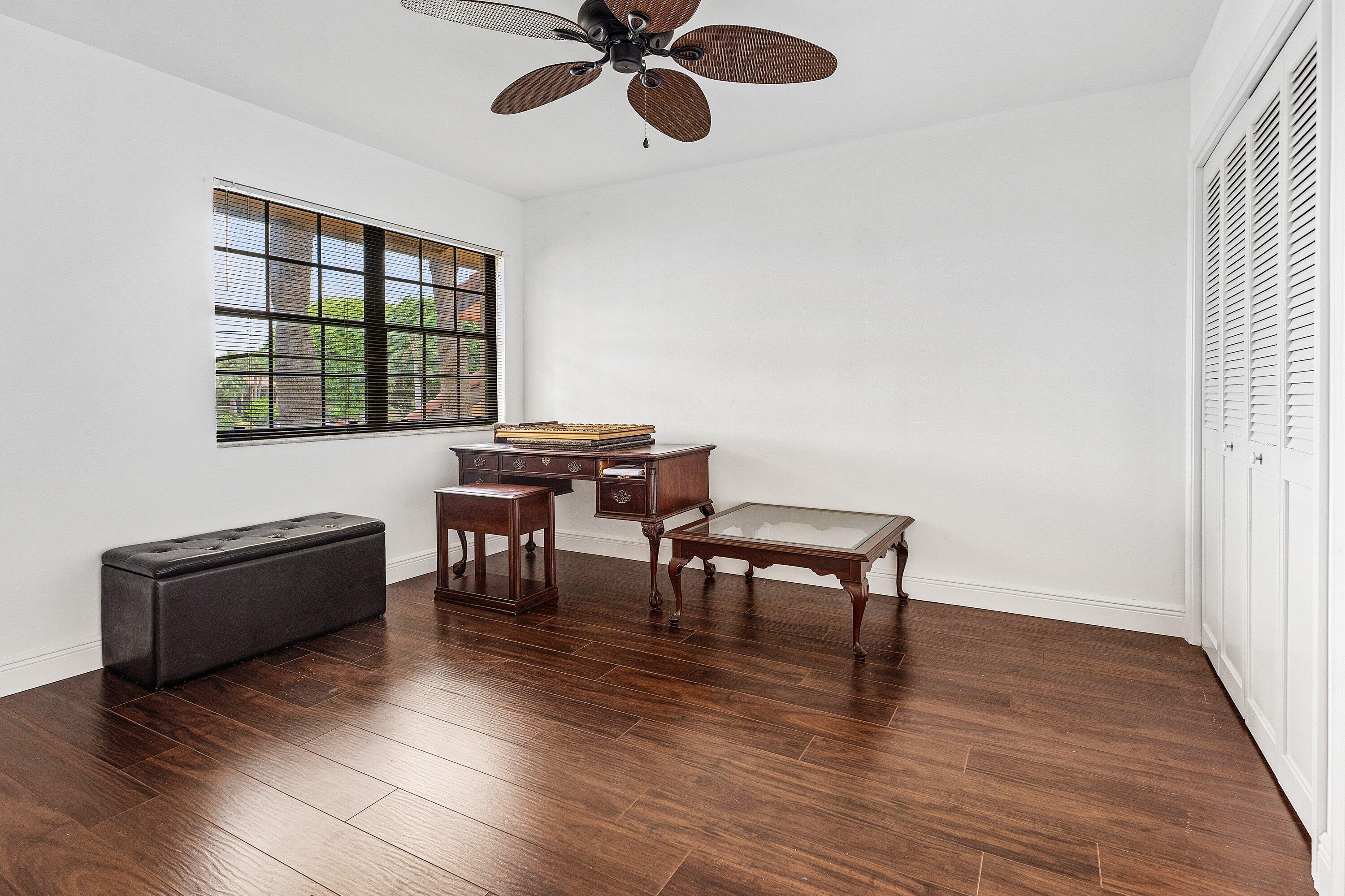ASPEN GLEN CONDO - Residential