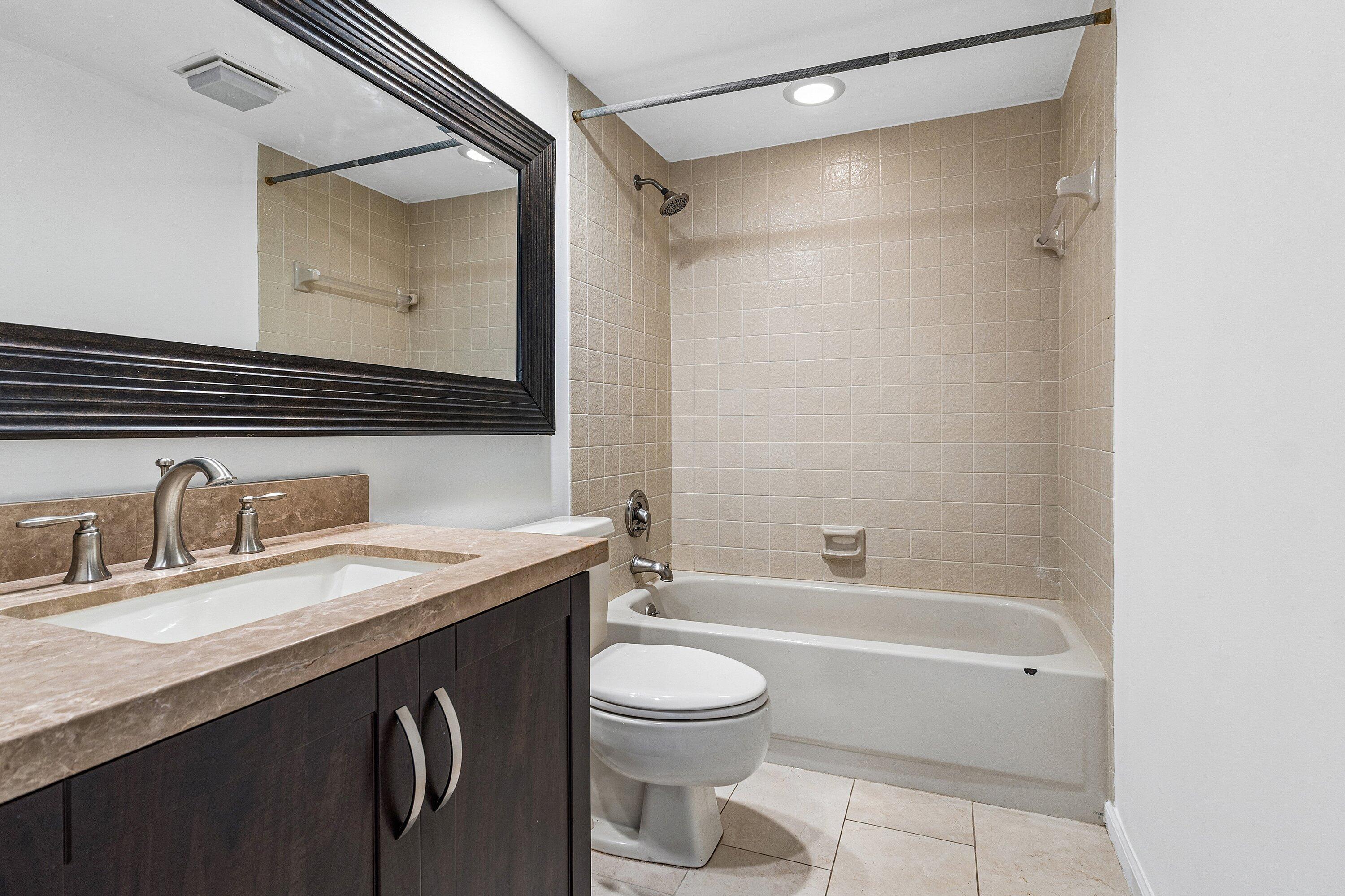 ASPEN GLEN CONDO - Residential