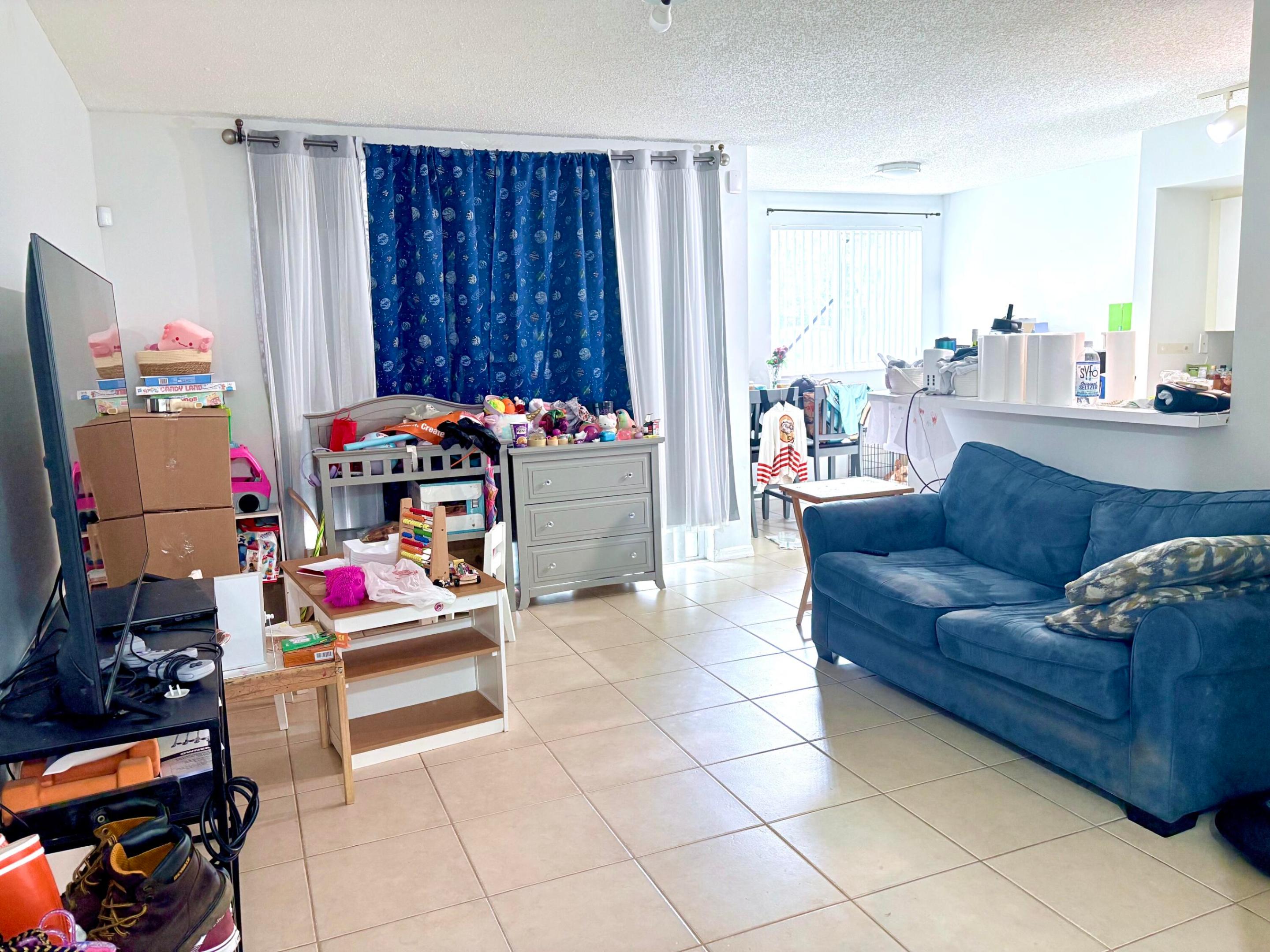ROYAL GRAND CONDO - Residential