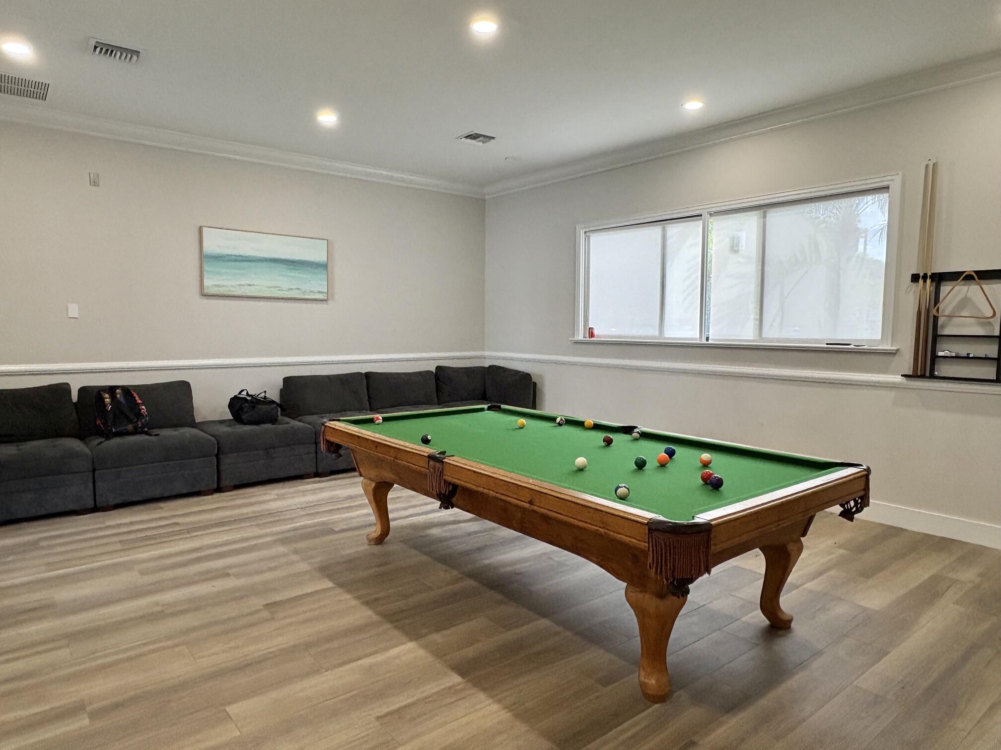 ROYAL GRAND CONDO - Residential