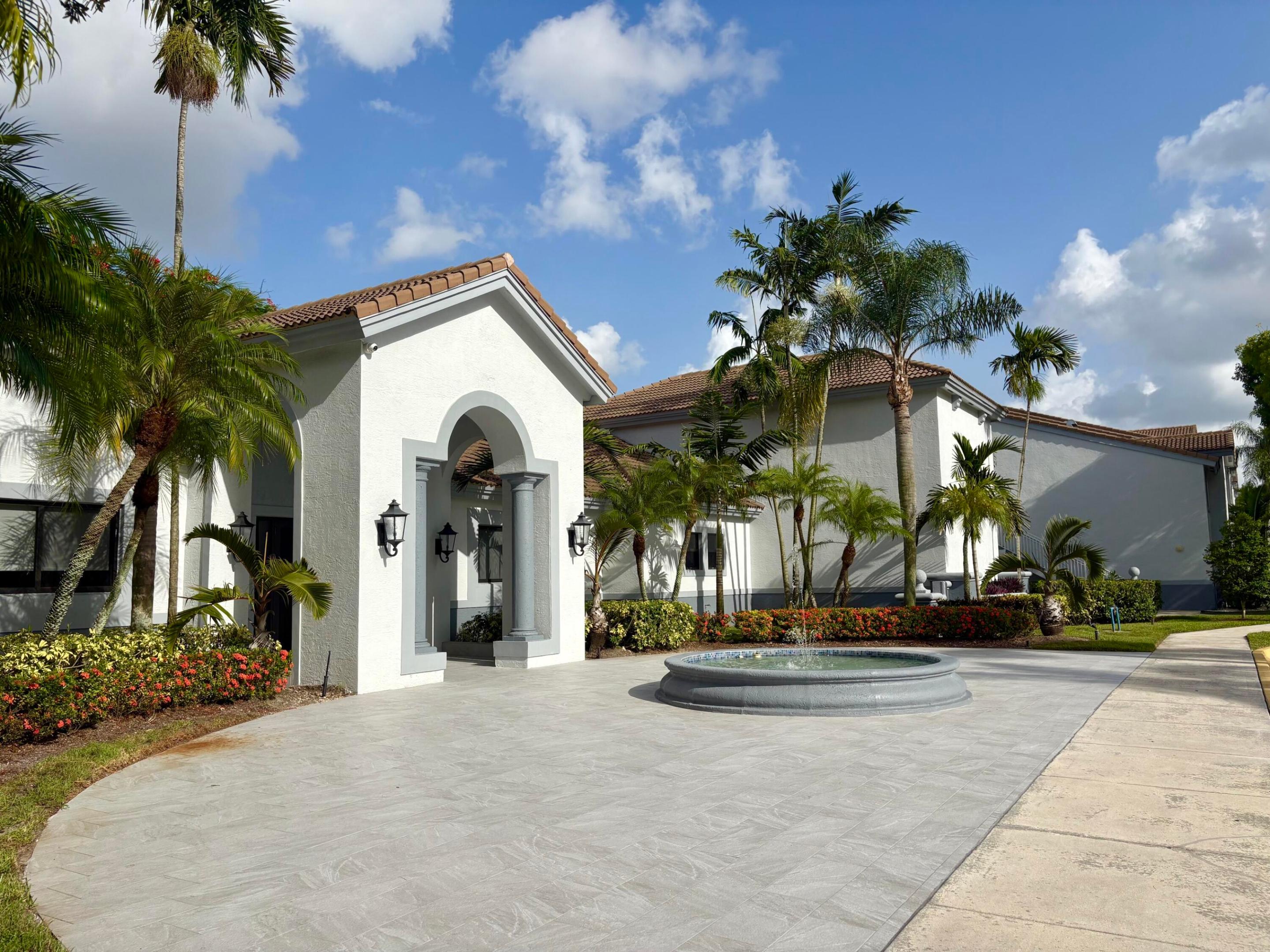 ROYAL GRAND CONDO - Residential