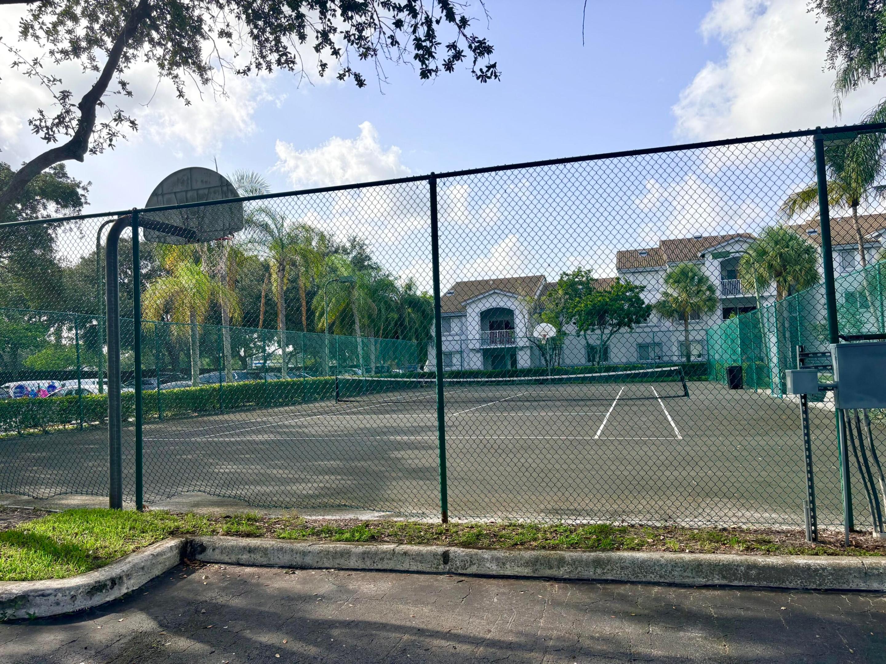 ROYAL GRAND CONDO - Residential