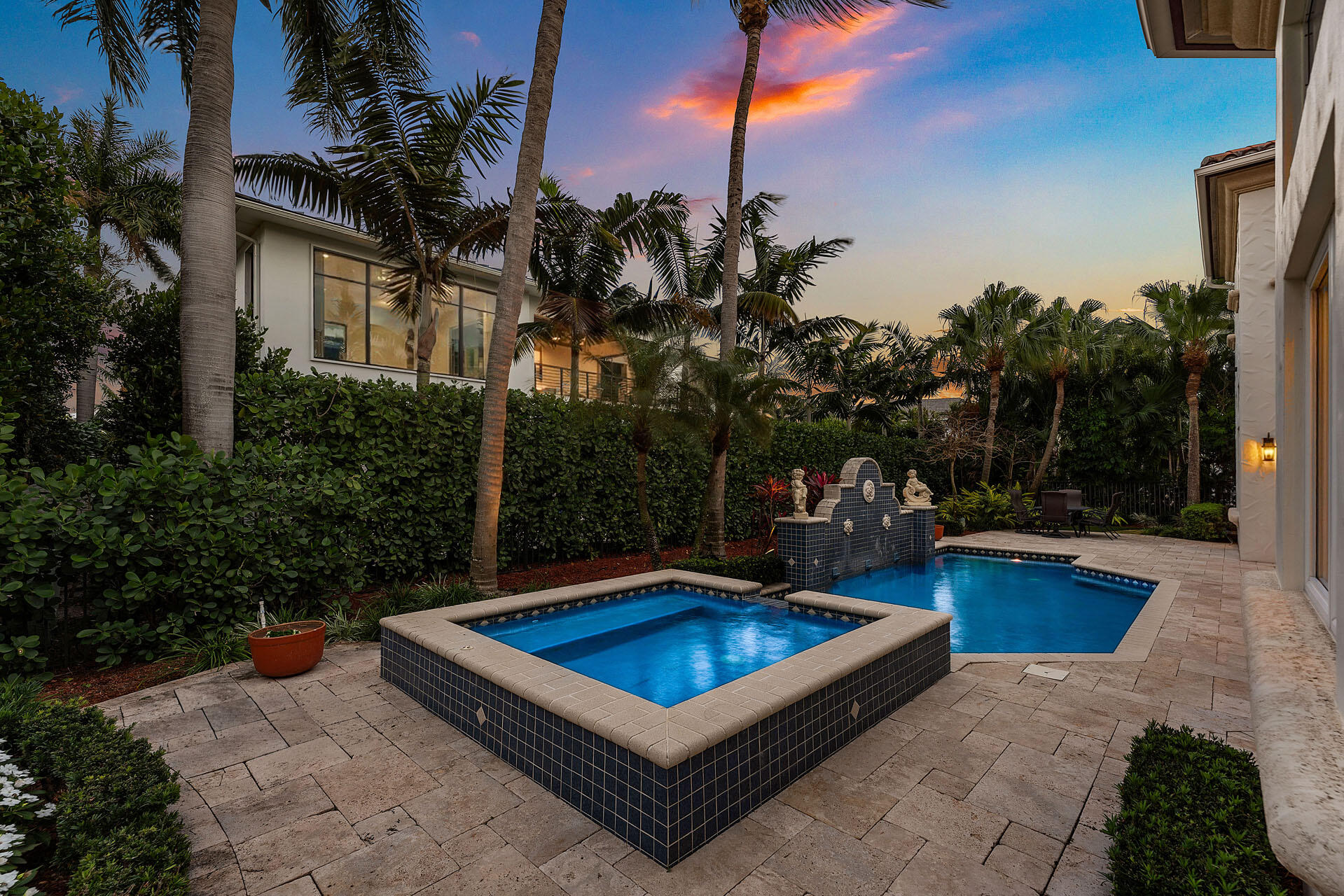 ROYAL PALM YACHT & COUNTRY CLUB - Residential