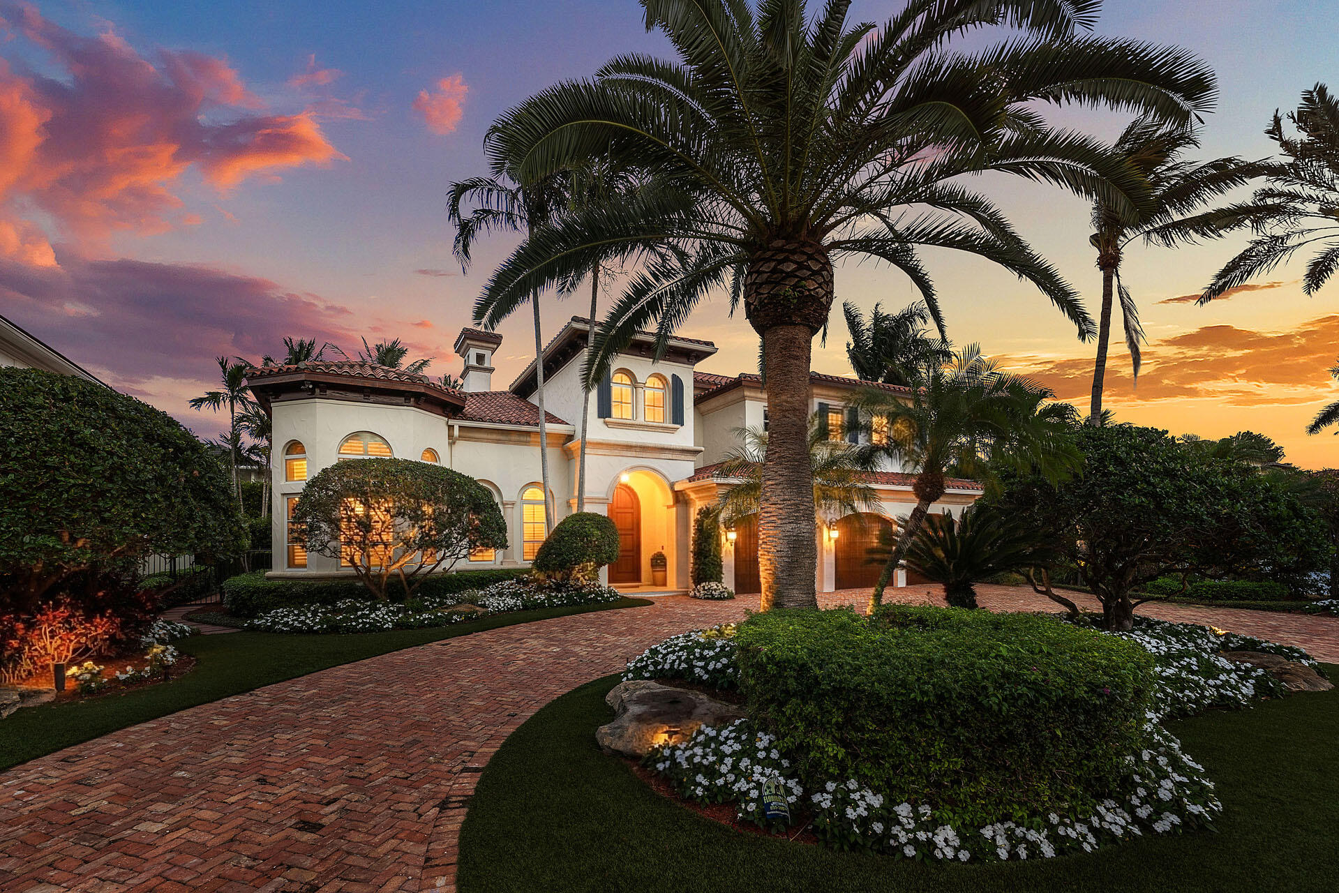 ROYAL PALM YACHT & COUNTRY CLUB - Residential