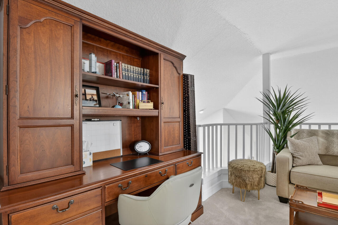 PGA RESORT COMMUNITY OF MONTEREY POINTE - Residential