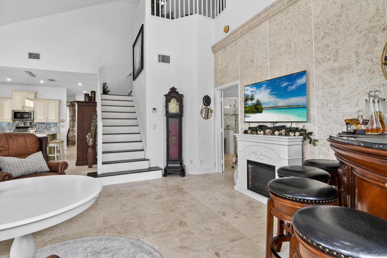 PGA RESORT COMMUNITY OF MONTEREY POINTE - Residential