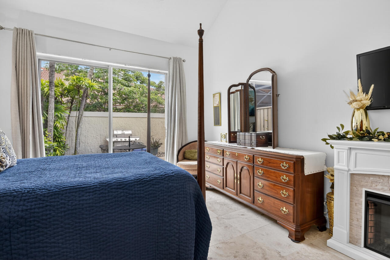 PGA RESORT COMMUNITY OF MONTEREY POINTE - Residential