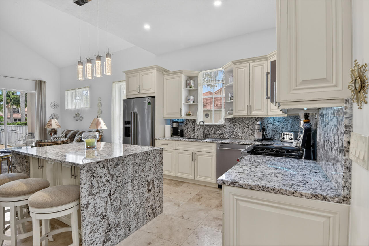 PGA RESORT COMMUNITY OF MONTEREY POINTE - Residential