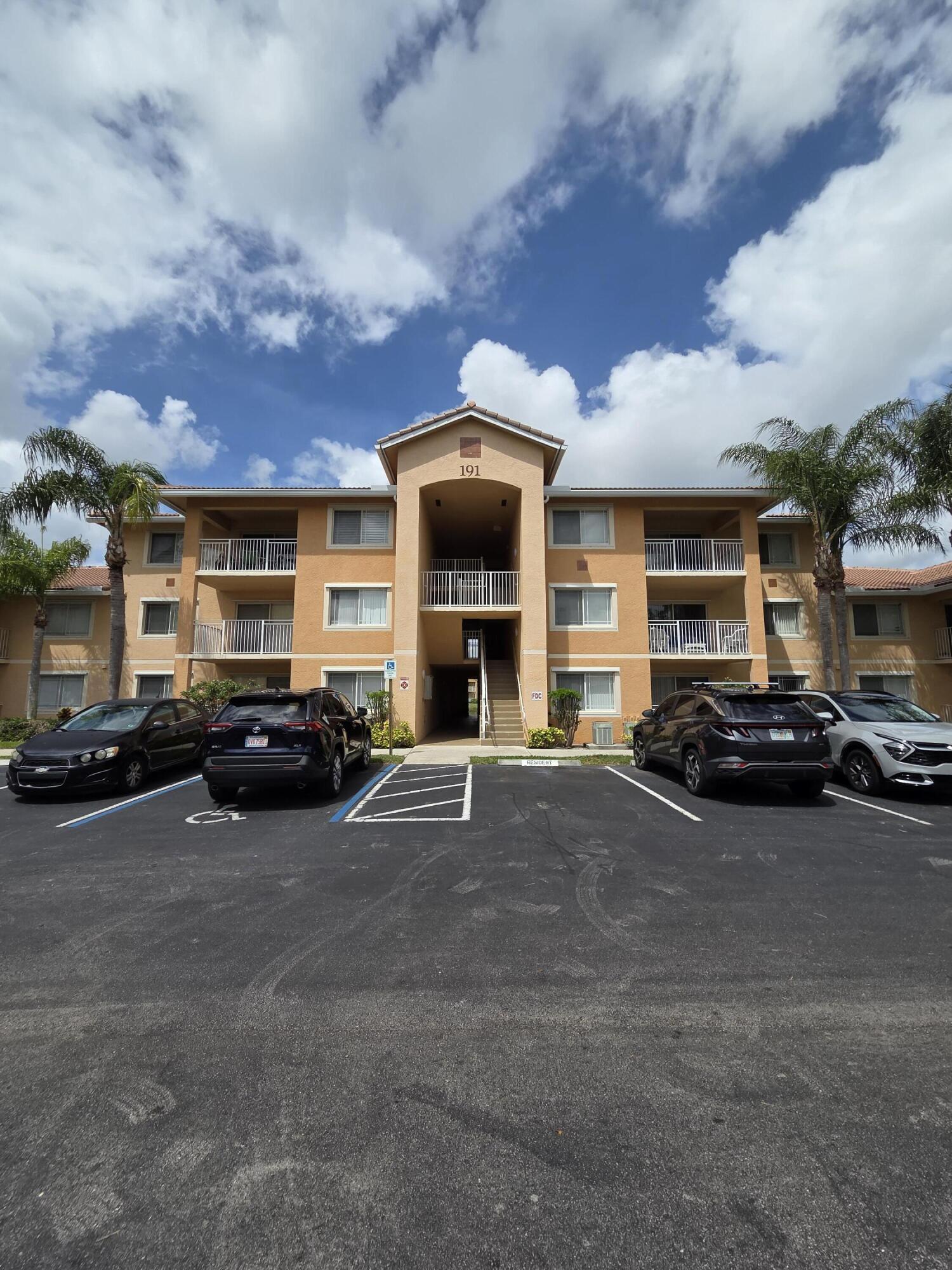 THE CLUB AT ST LUCIE WEST, A CONDOMINIUM - Residential