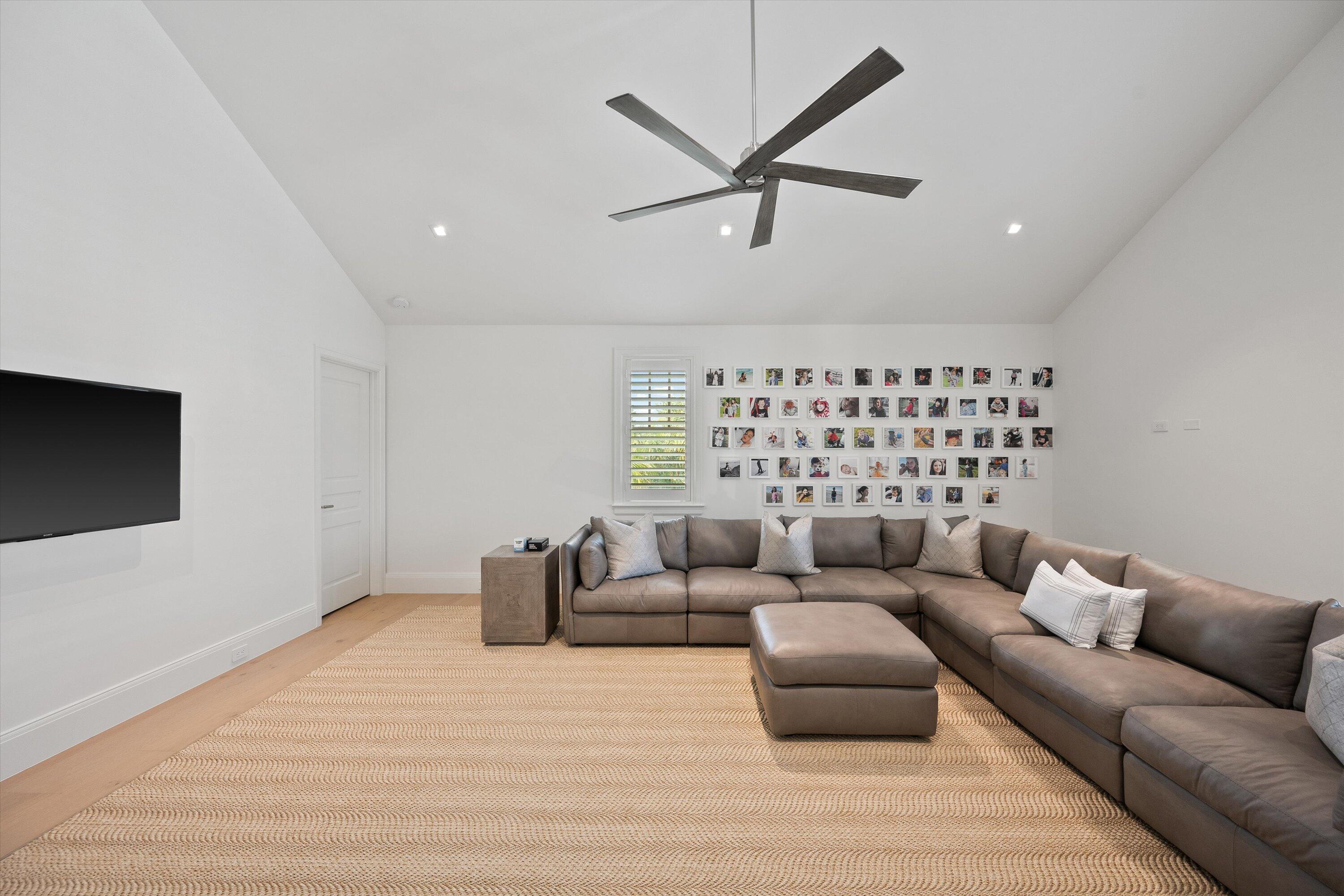 MIRAMAR SHORES IN - Residential