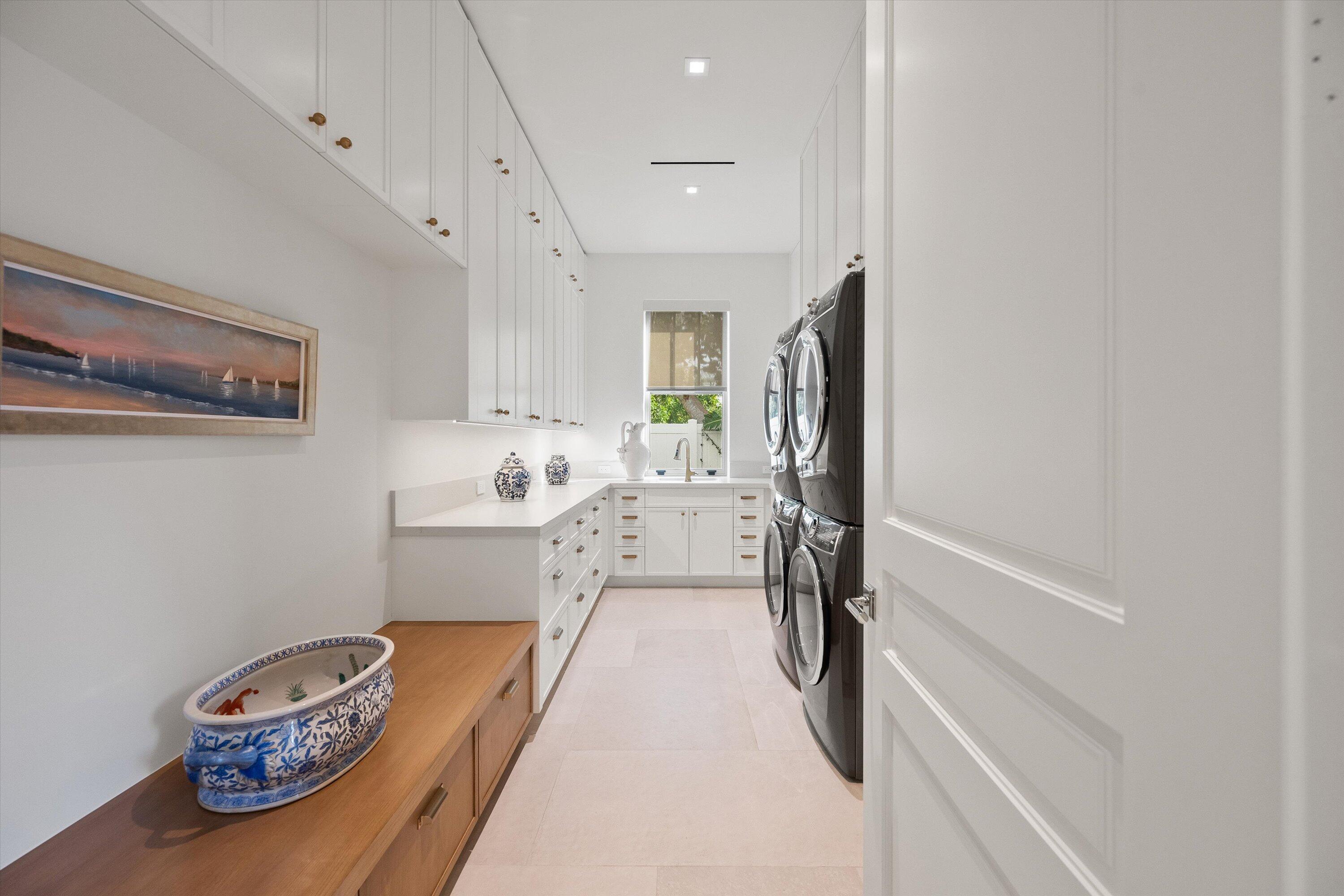 MIRAMAR SHORES IN - Residential