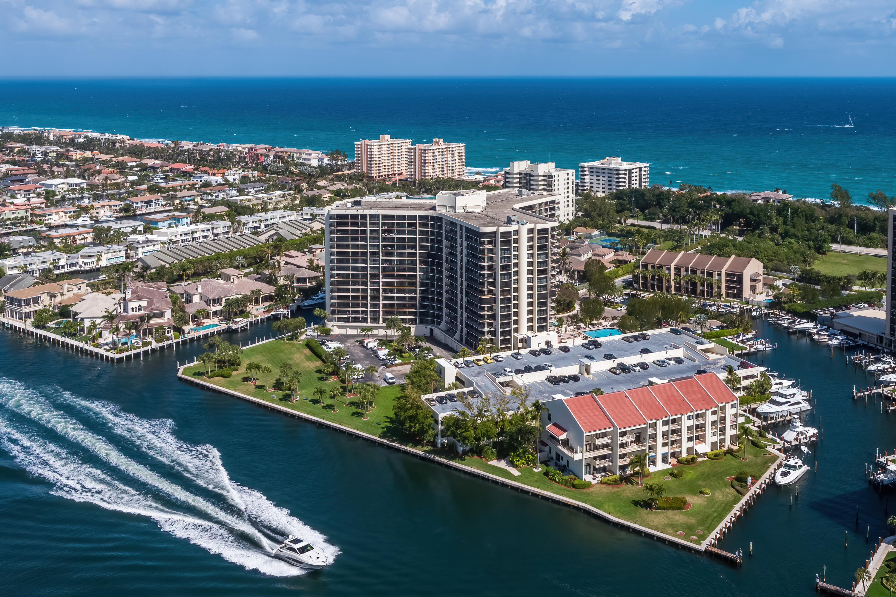 BRAEMAR ISLE CONDO - Residential
