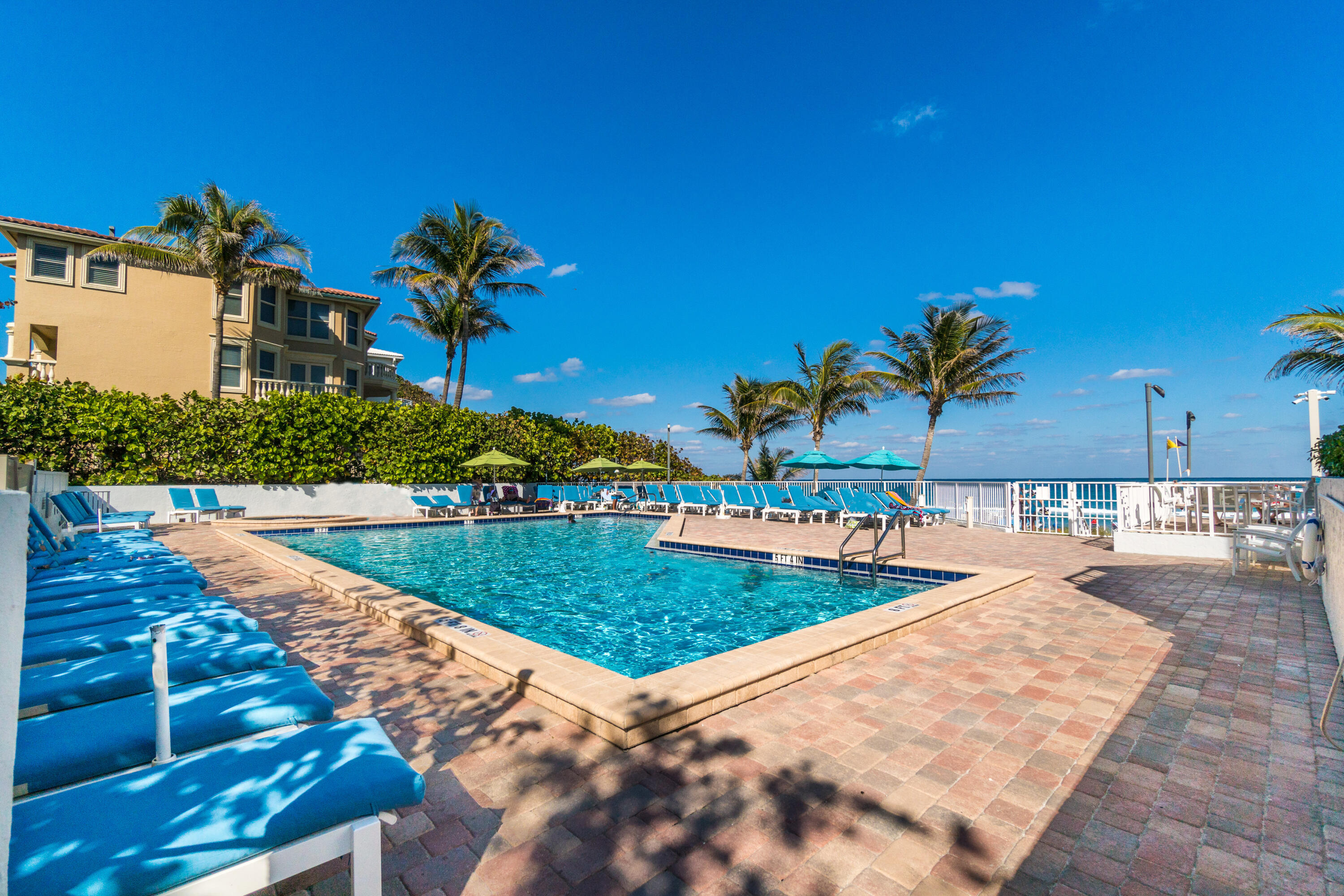 BRAEMAR ISLE CONDO - Residential