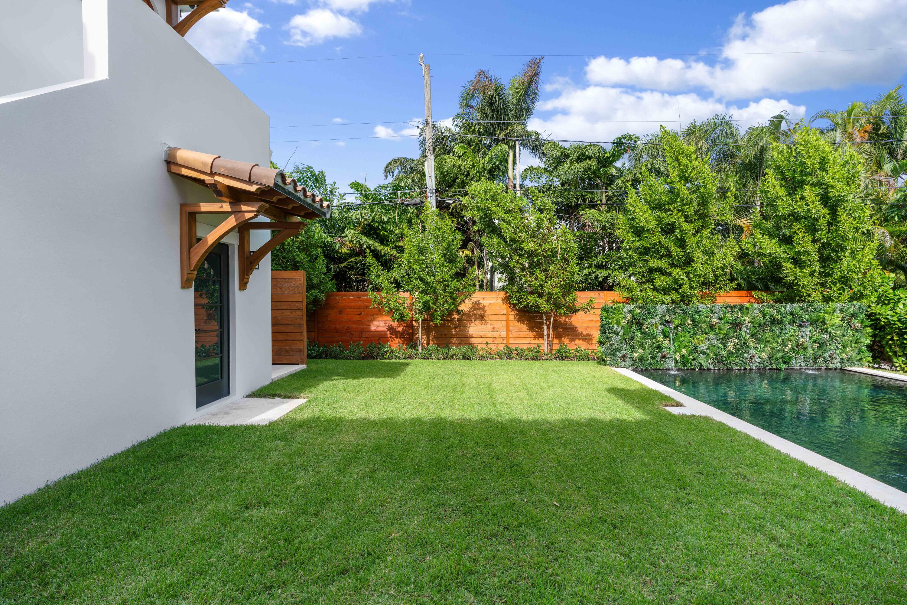 PERSHING PARK LAKE ADD - Residential