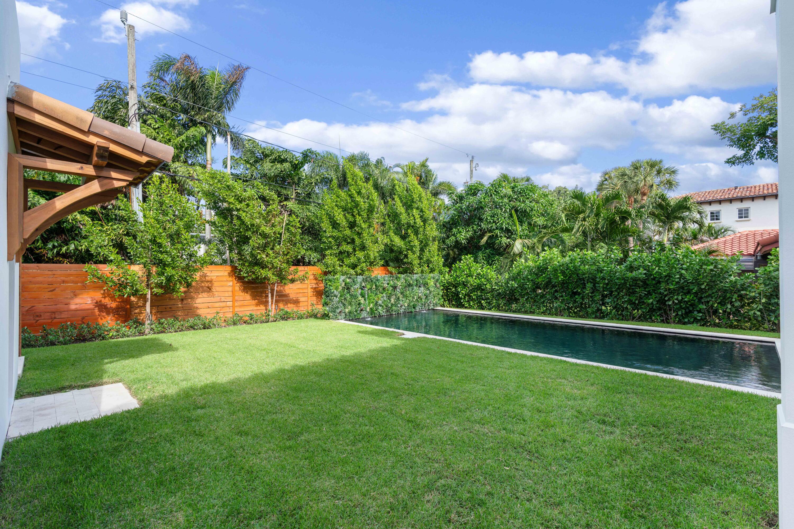 PERSHING PARK LAKE ADD - Residential