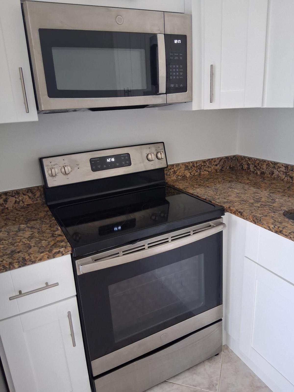 VILLAGE GREEN 4 CONDO - Residential Lease