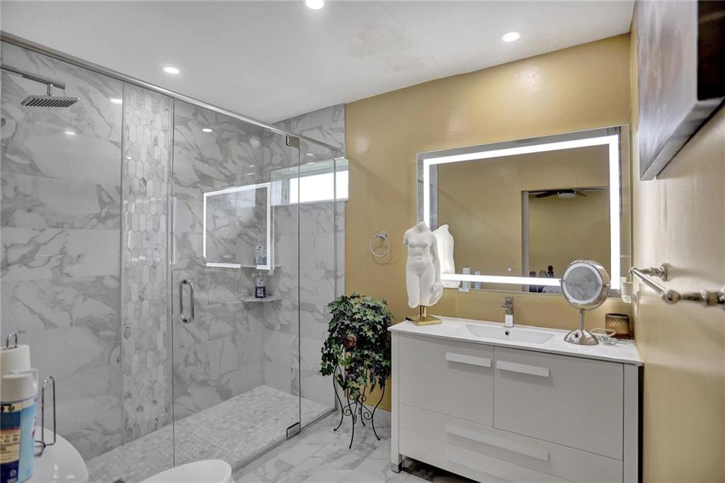 OAKLAND ESTATES 2ND SEC - Residential