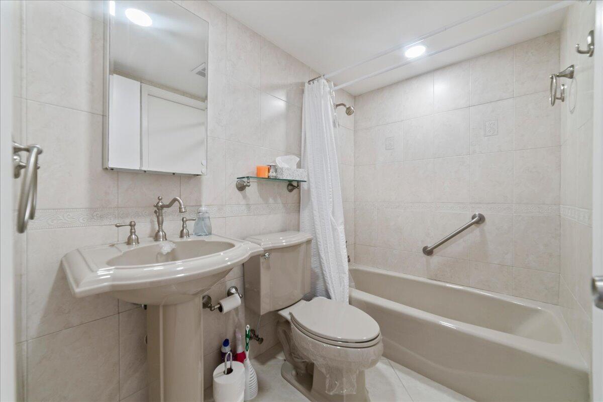 VILLA SORRENTO CO-OP - Residential