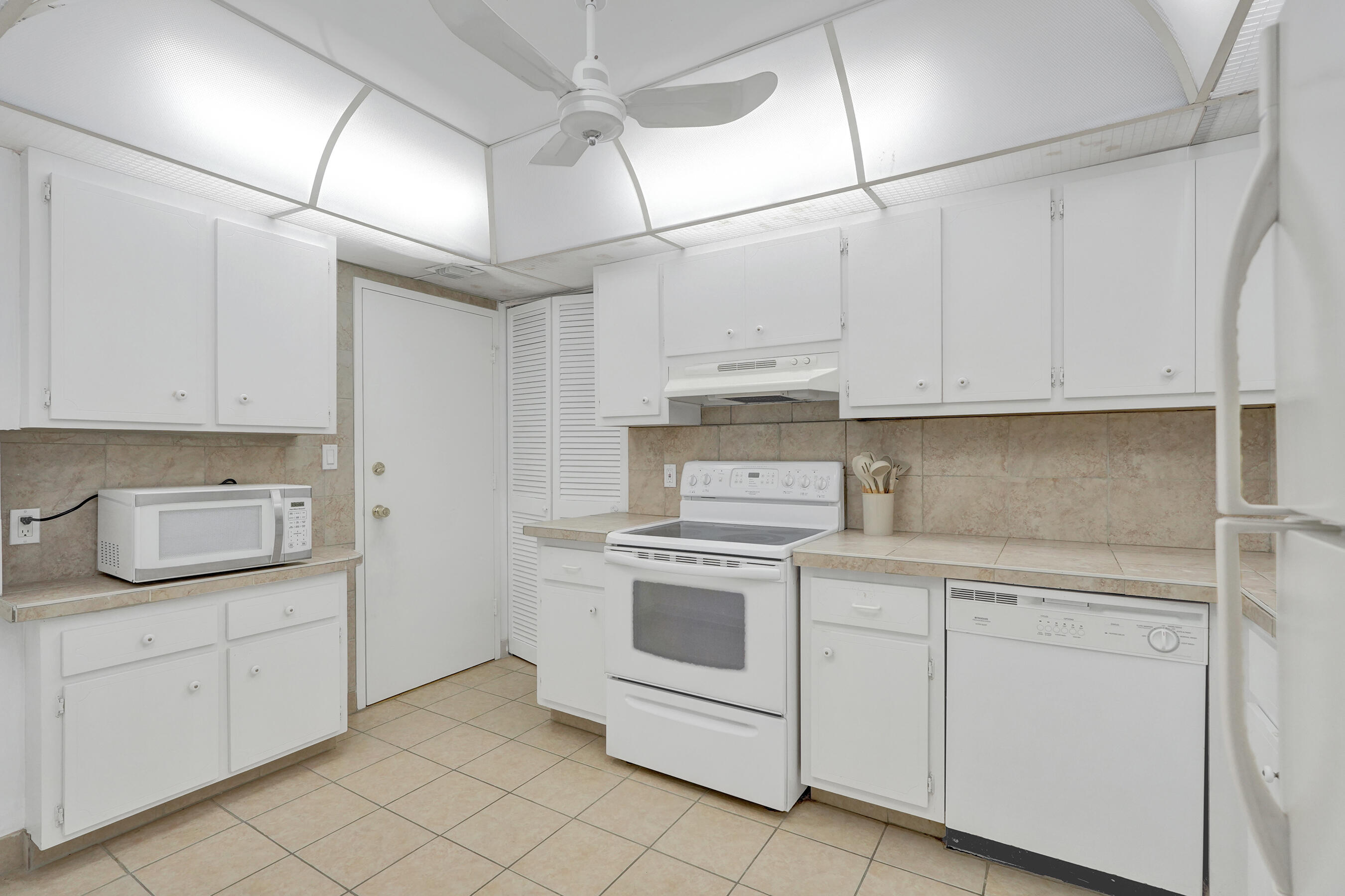 PARLIAMENT HOUSE CONDO - Residential