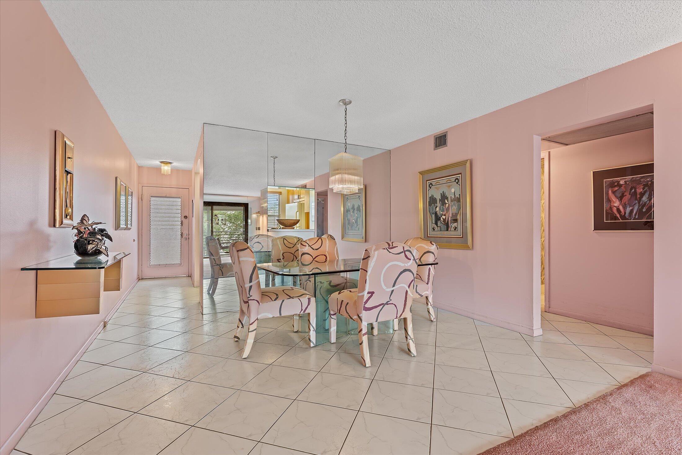 LUCAYA VILLAGE 1-C CONDO - Residential