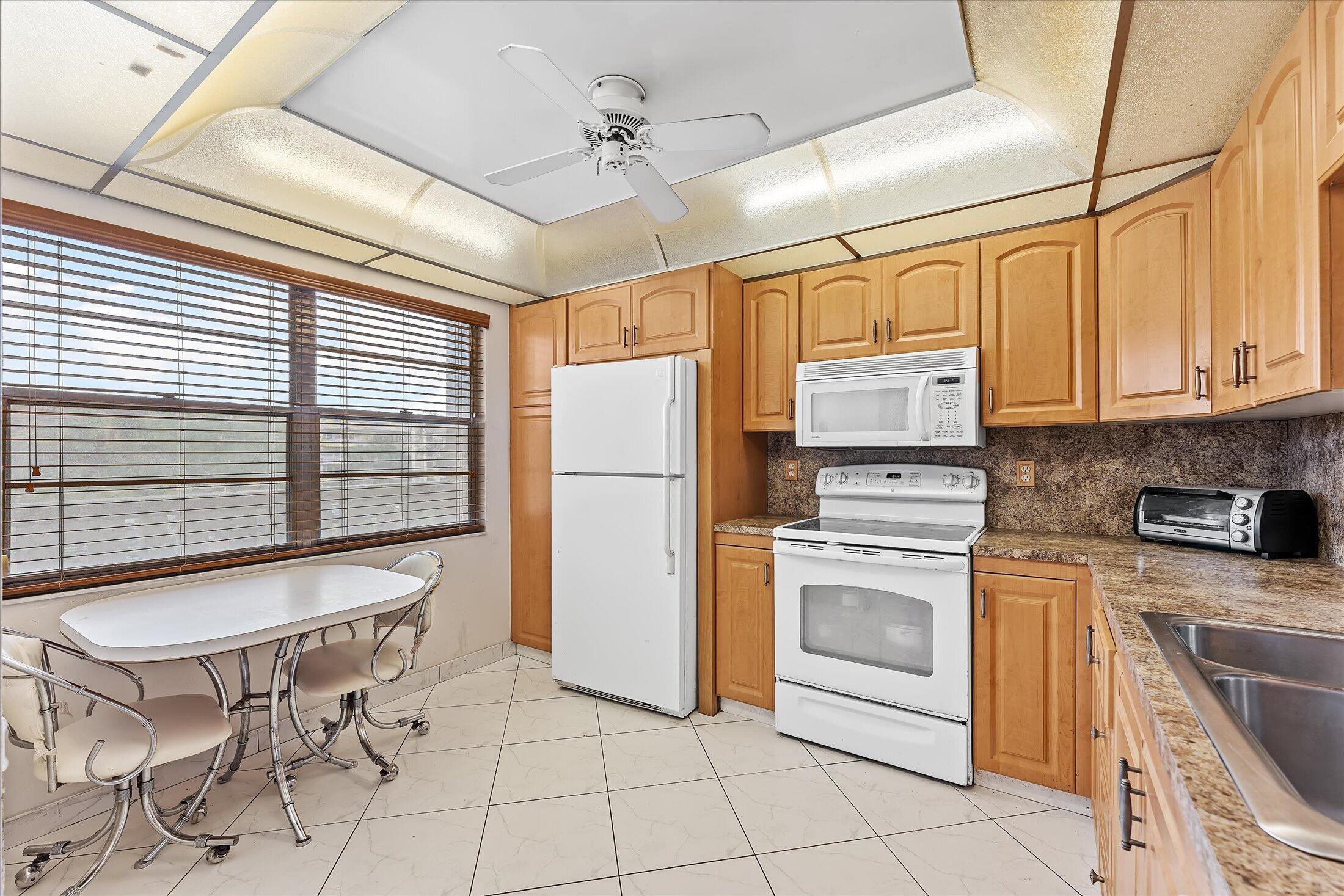 LUCAYA VILLAGE 1-C CONDO - Residential