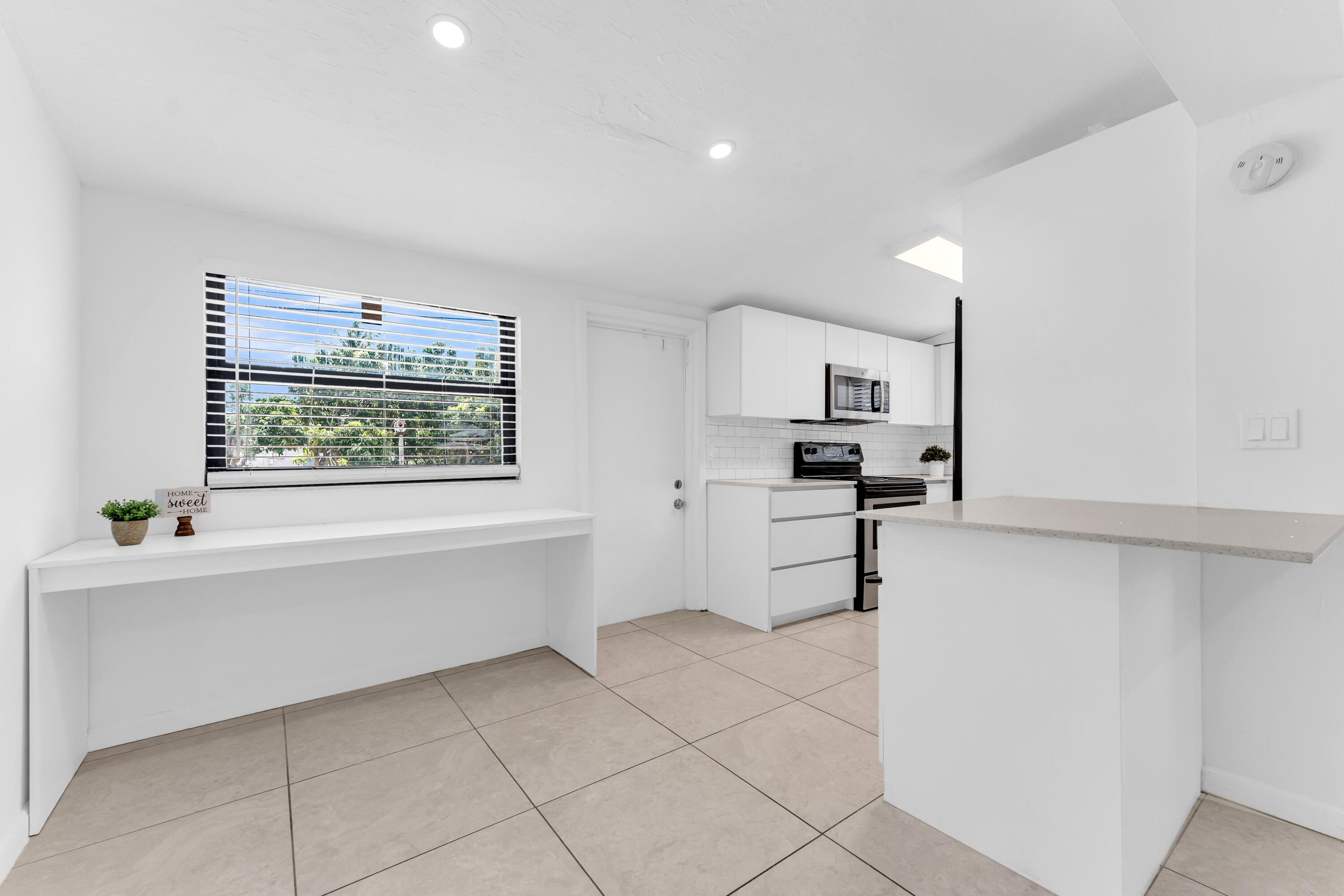 POMPANO BEACH HIGHLANDS - Residential