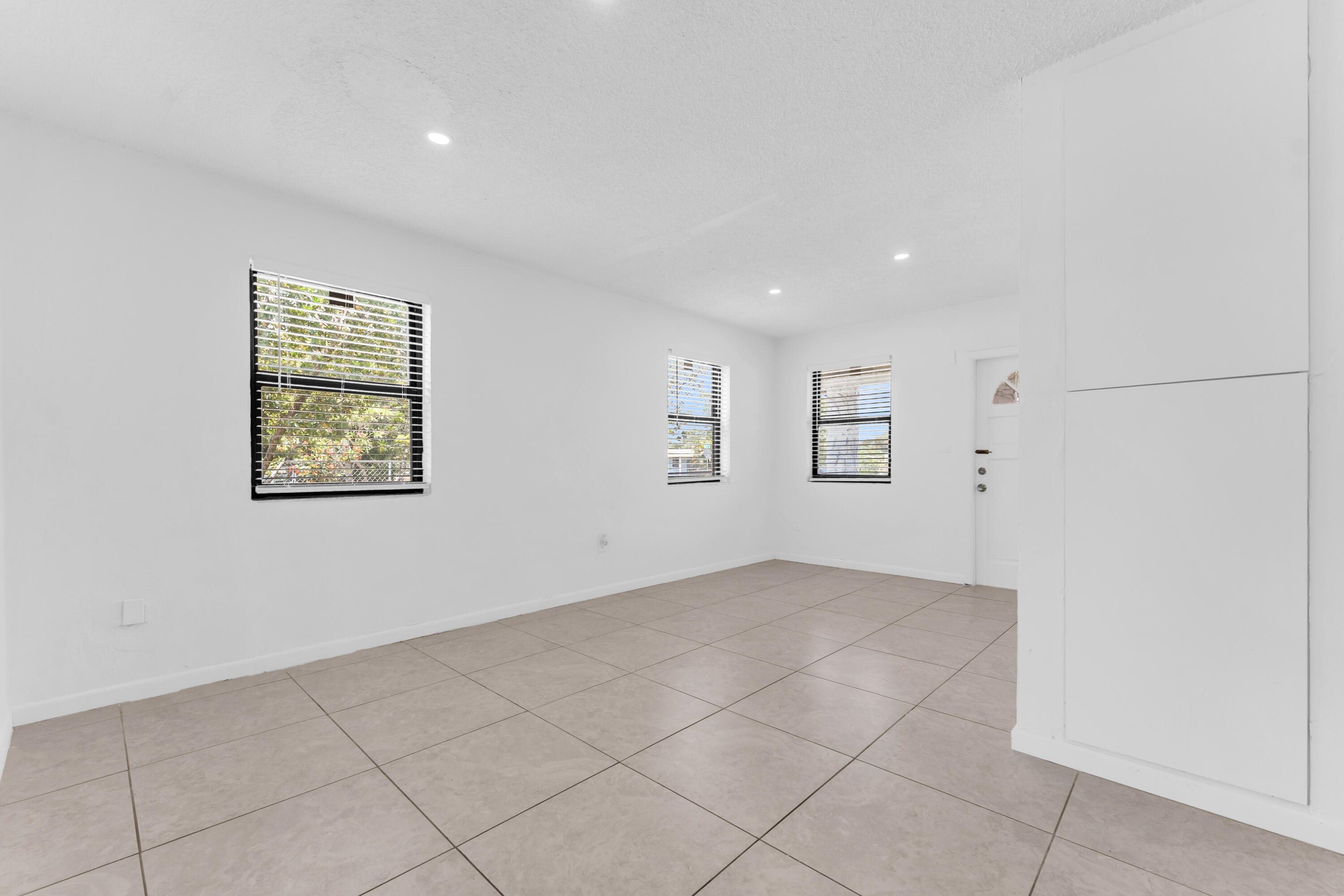 POMPANO BEACH HIGHLANDS - Residential
