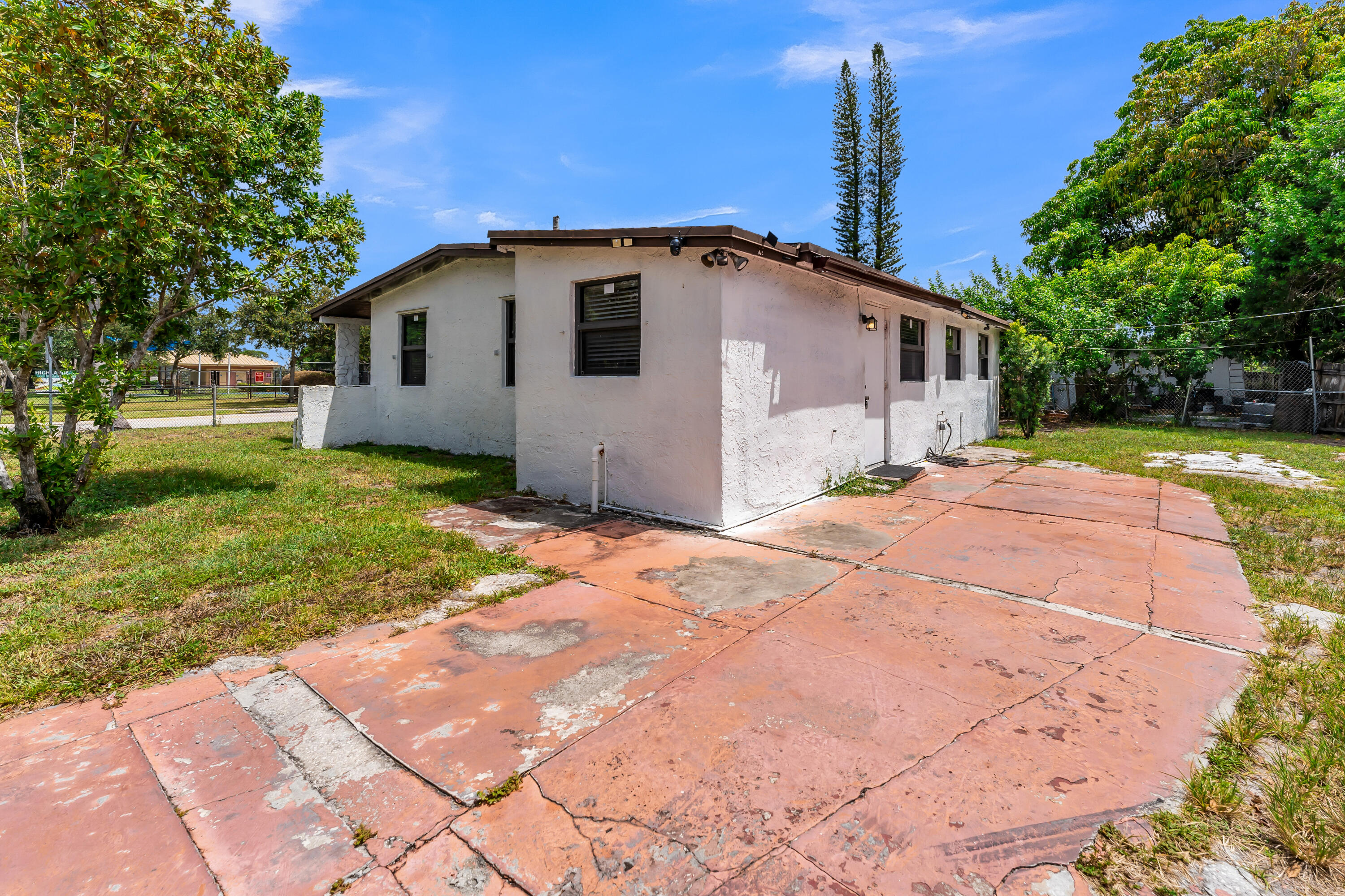 POMPANO BEACH HIGHLANDS - Residential